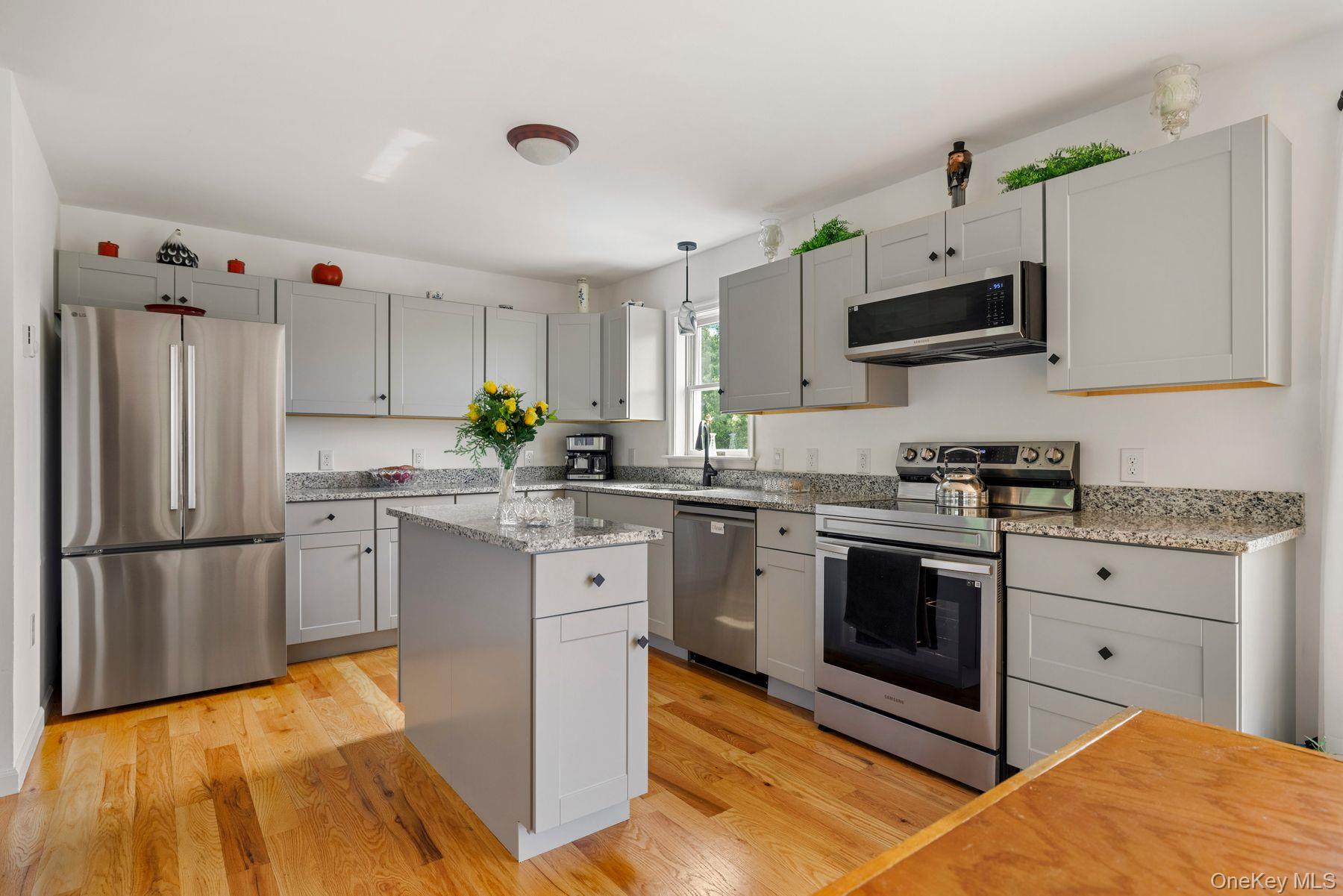 75 Eastern Parkway Property Photo 10