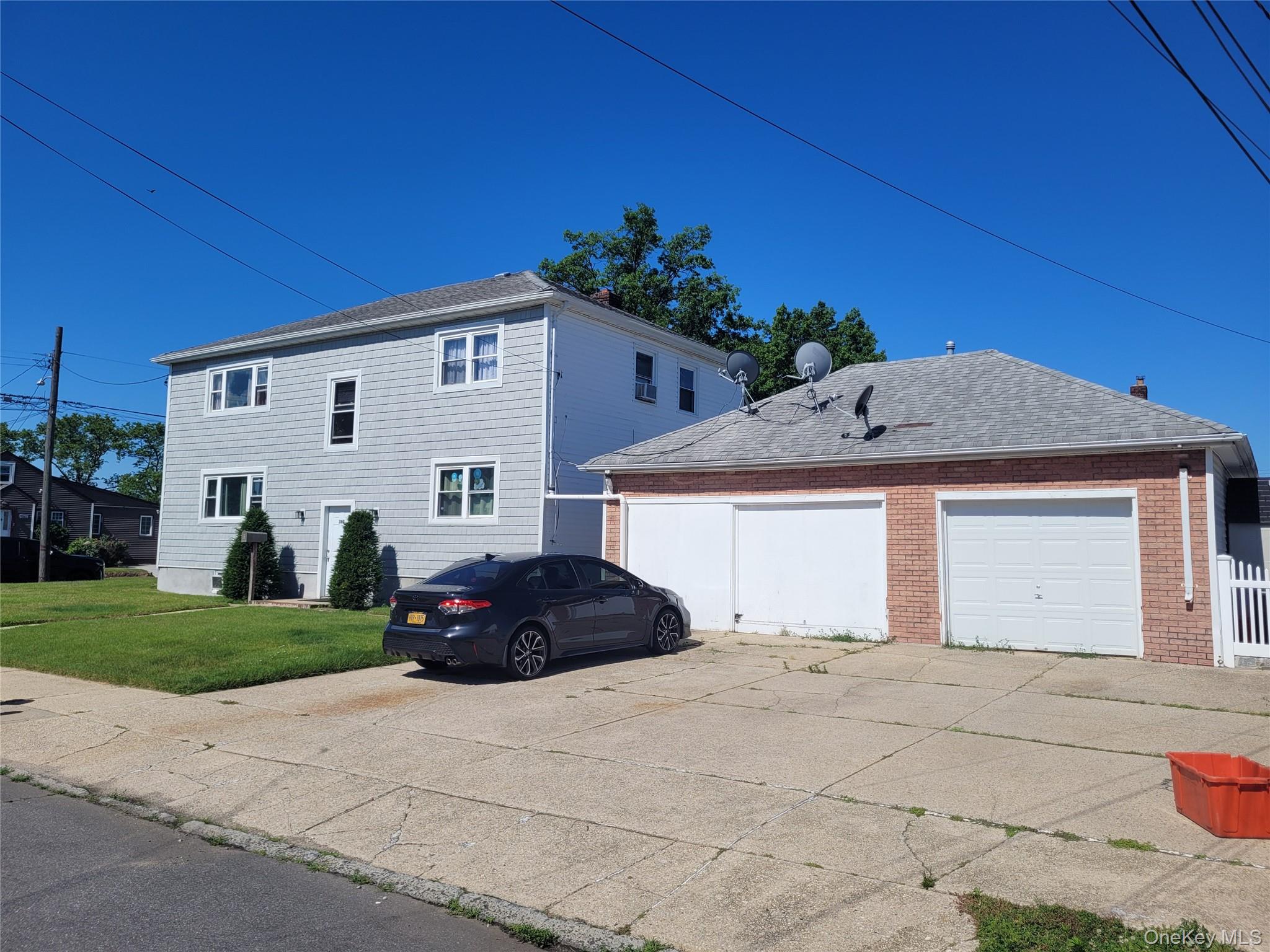 380 Hill Avenue Property Photo 4
