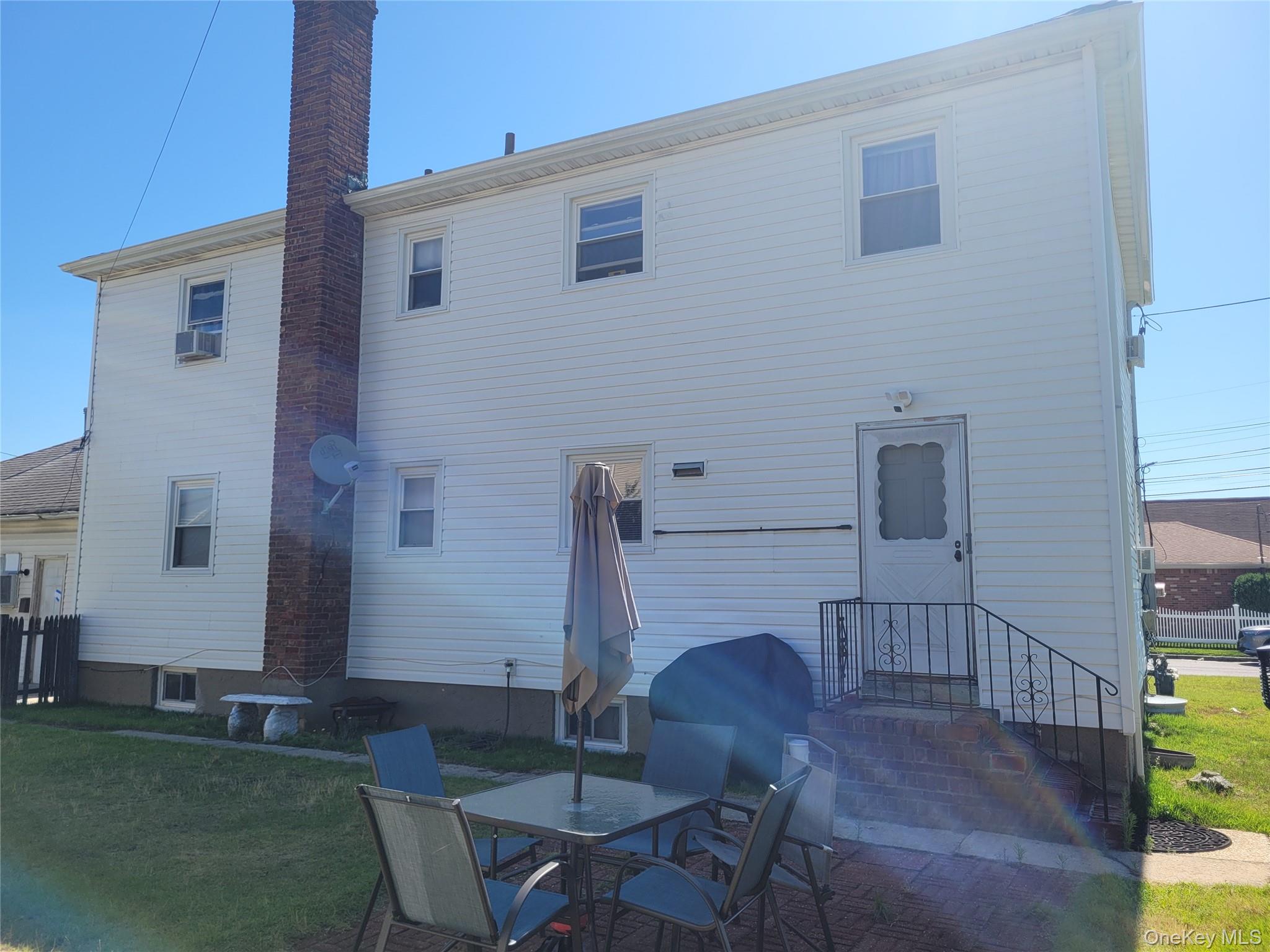 380 Hill Avenue Property Photo 6