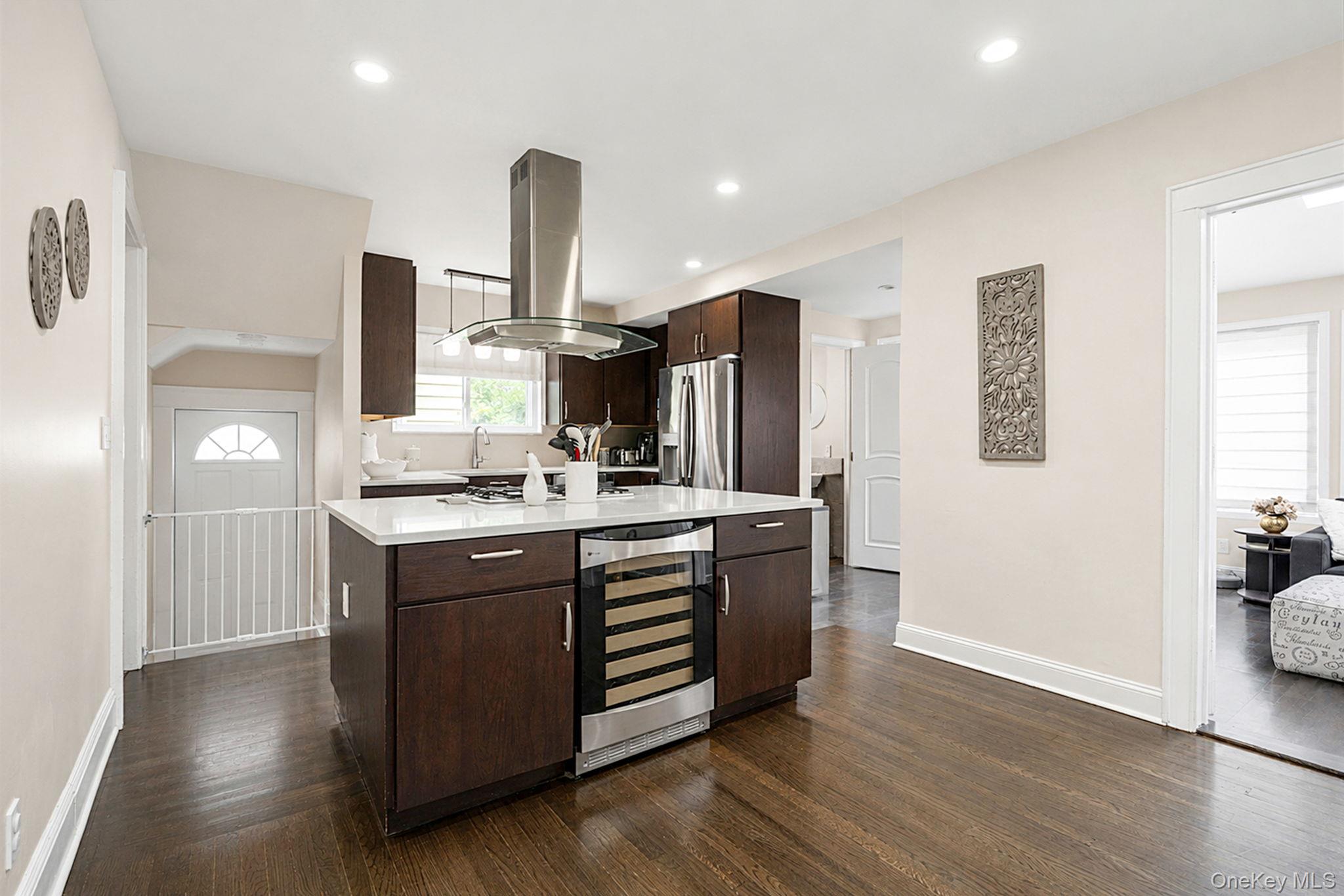 159 Iris Avenue Property Photo 8