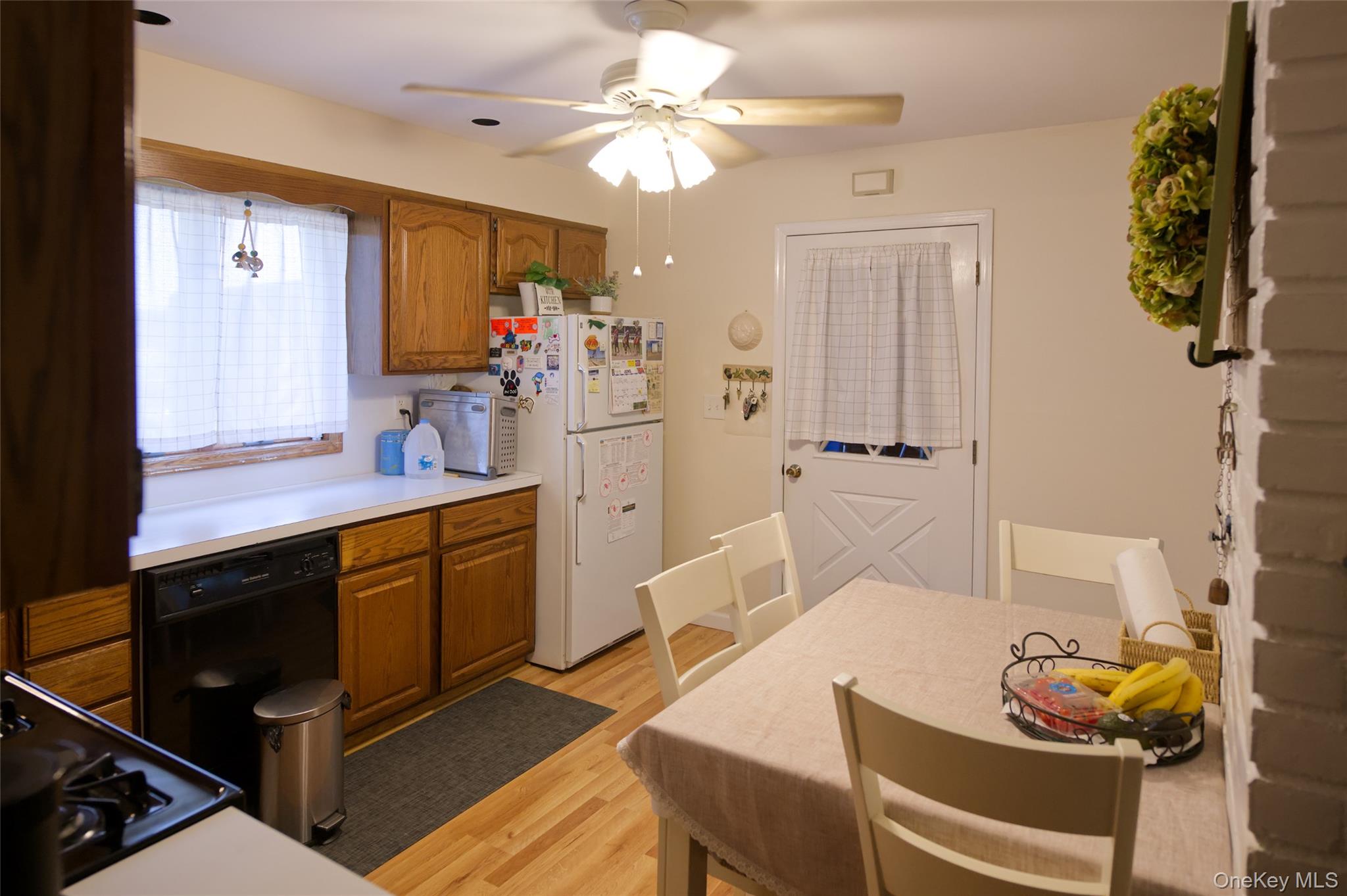 245 Sprucewood Drive Property Photo 8