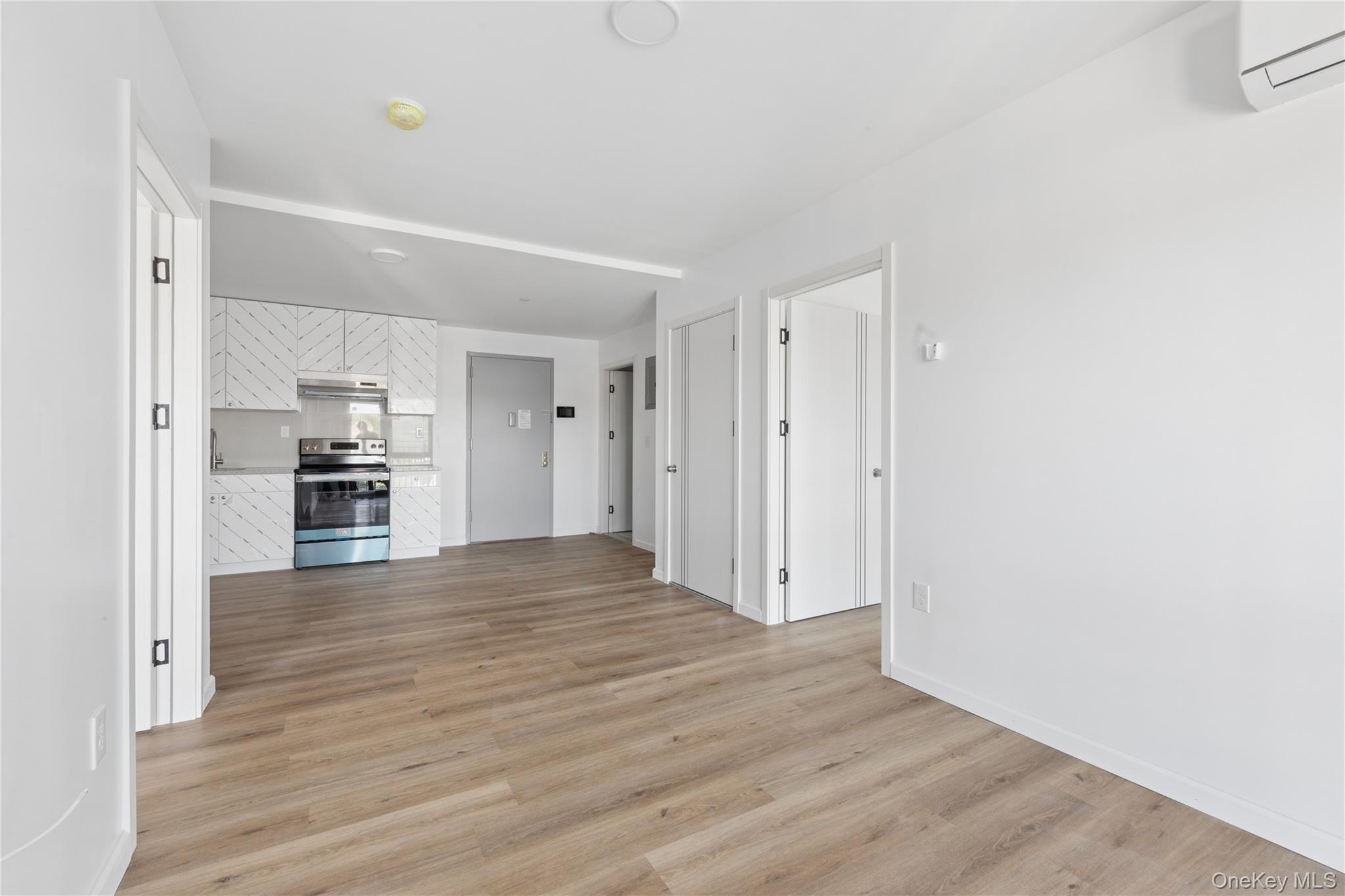70-25 Queens Boulevard 7j Property Photo 6