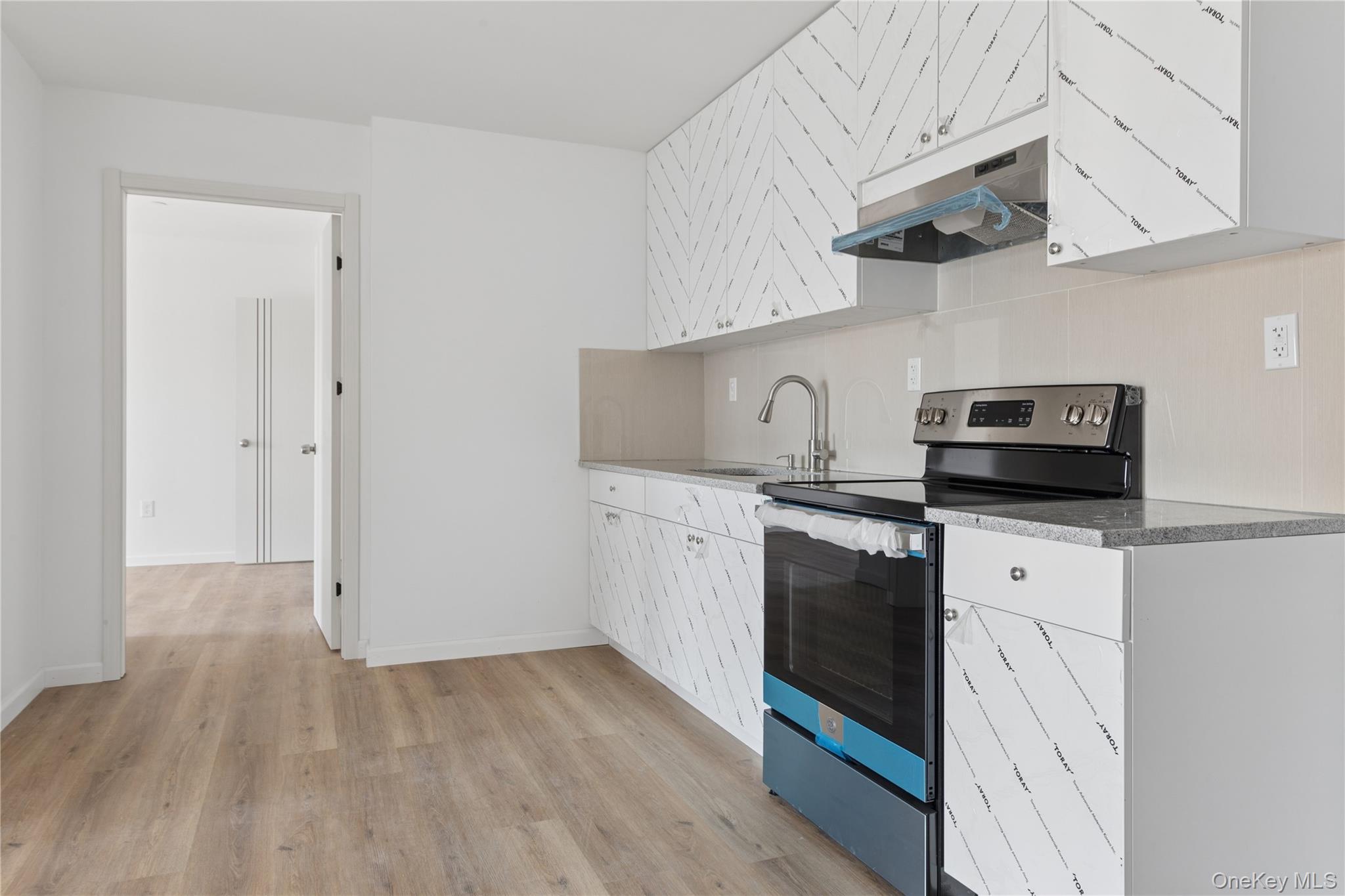 70-25 Queens Boulevard 7j Property Photo 8