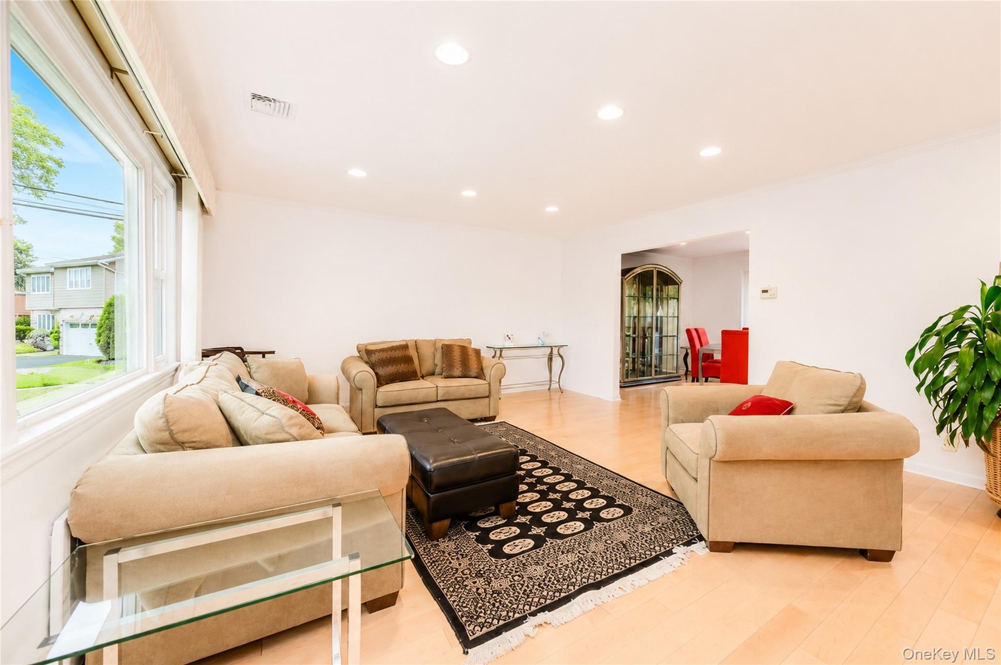 3399 Harold Street Property Photo 3