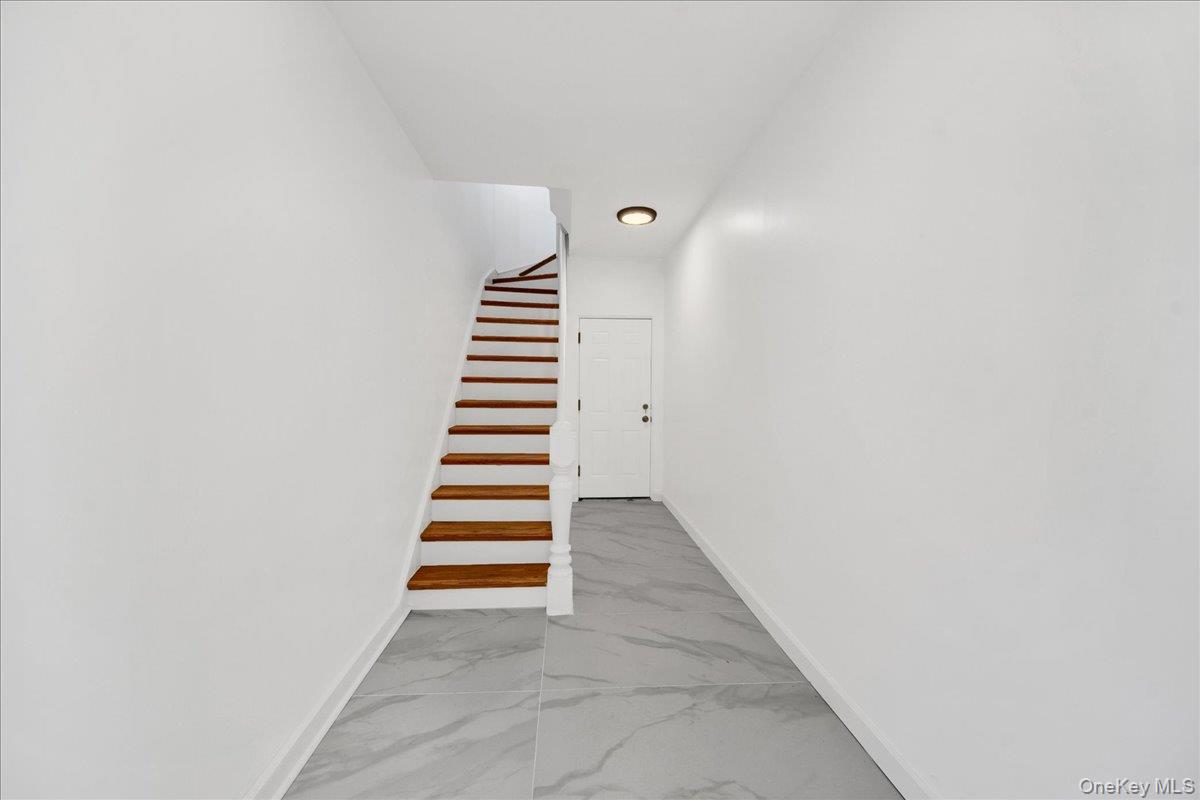 35 S Terrace Avenue Property Photo 16