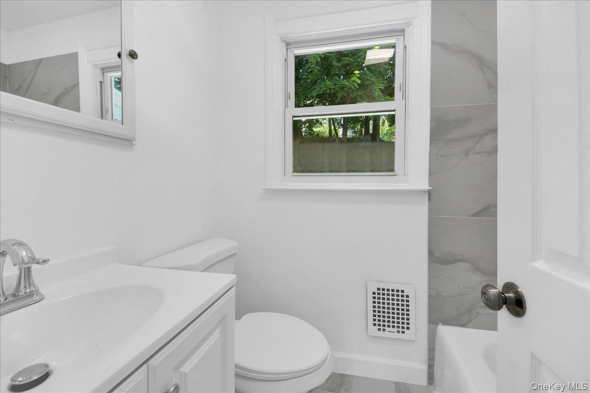 35 S Terrace Avenue Property Photo 28