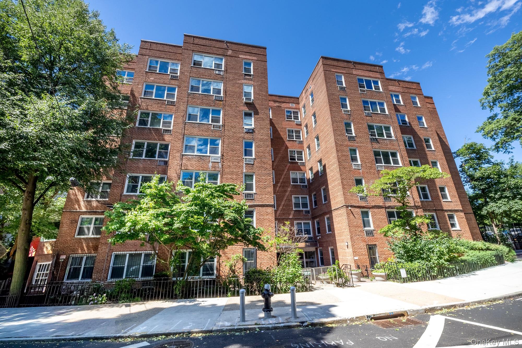 2465 Palisade Avenue 8b Property Photo 1