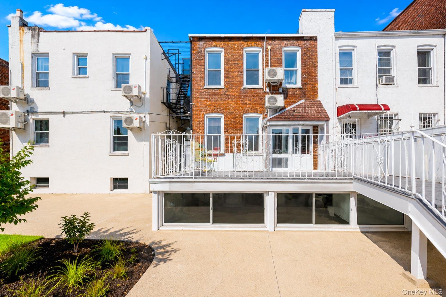 1432 70th Street Property Photo 1