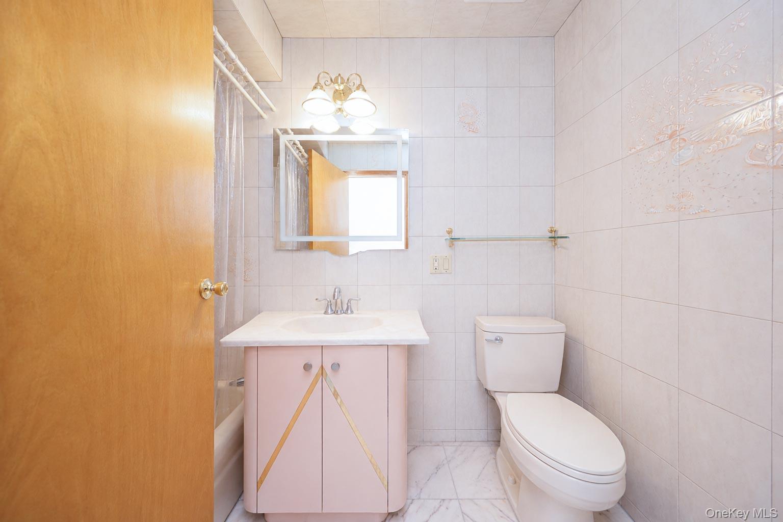 1432 70th Street Property Photo 6