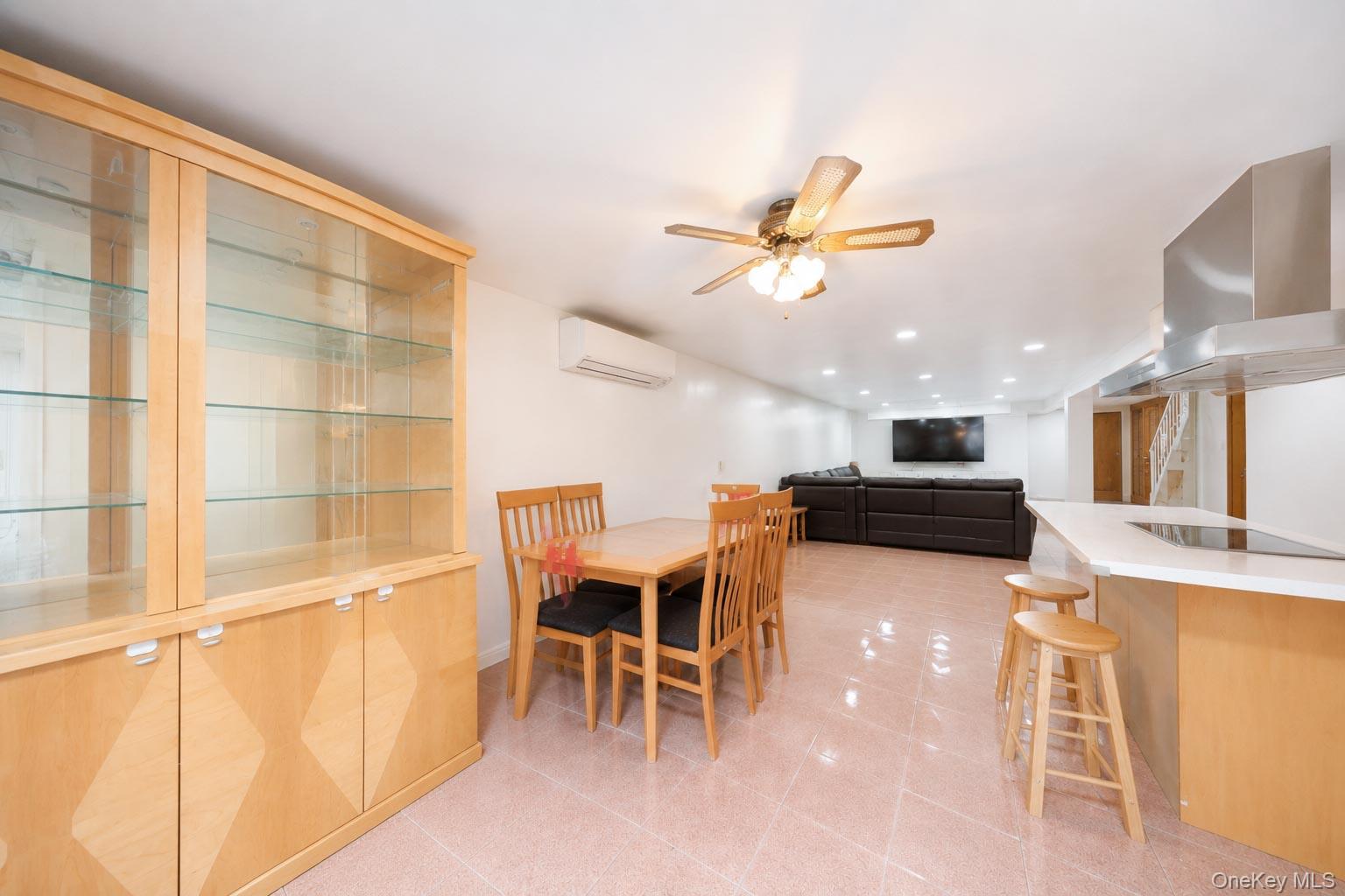 1432 70th Street Property Photo 11