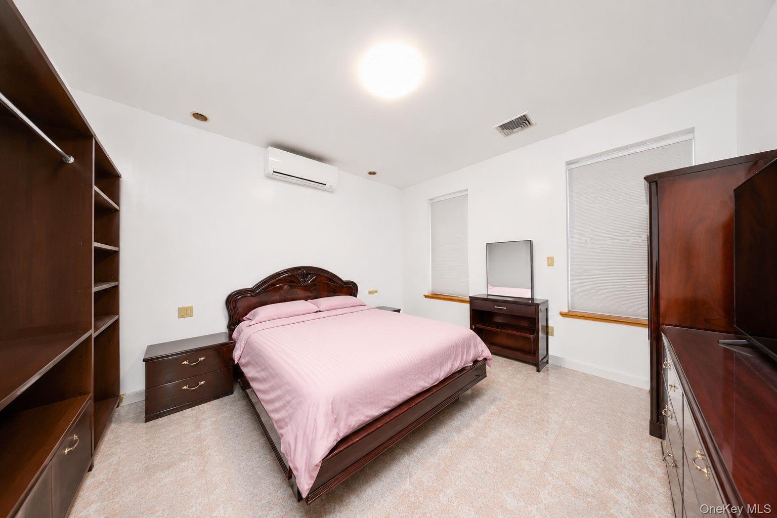 1432 70th Street Property Photo 12