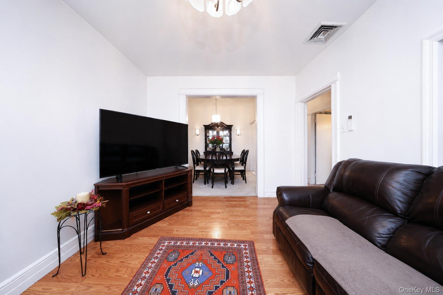 1432 70th Street Property Photo 15