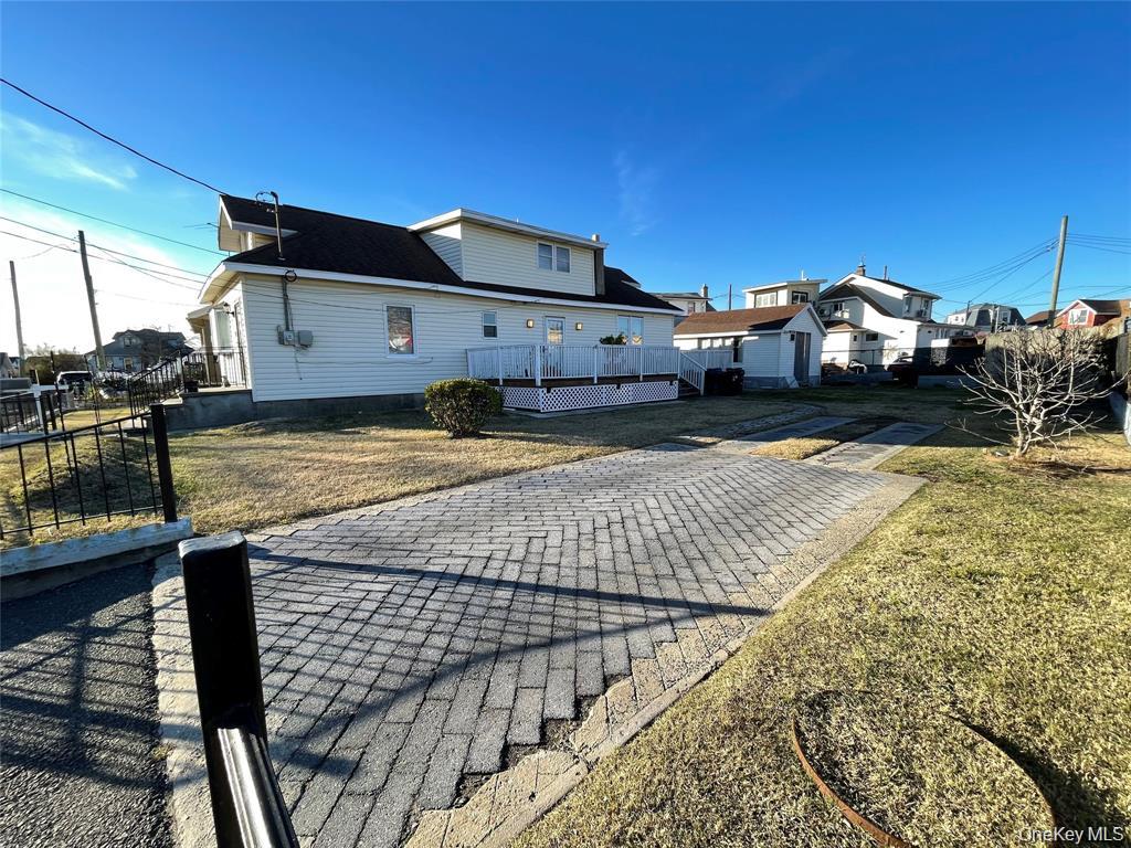 10 3rd Street Property Photo 1