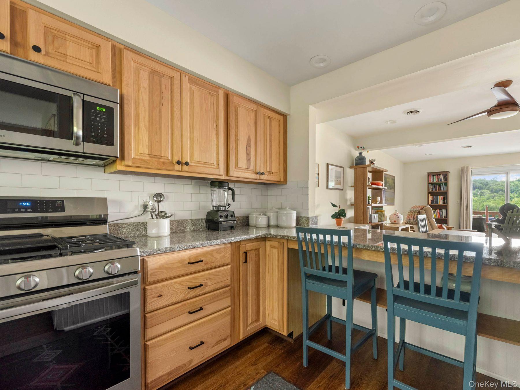 17 Rondout Harbor Property Photo 11