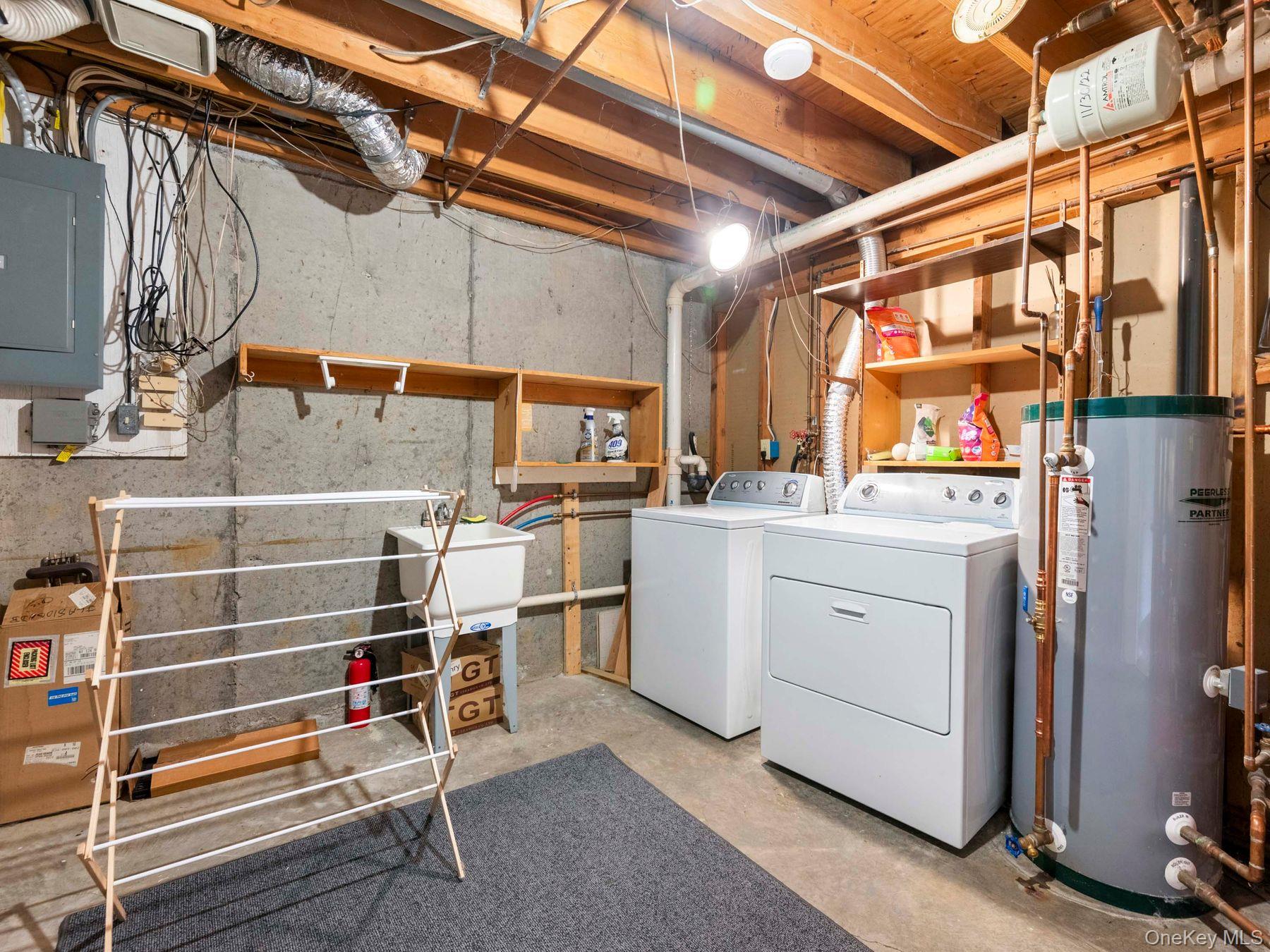 17 Rondout Harbor Property Photo 28