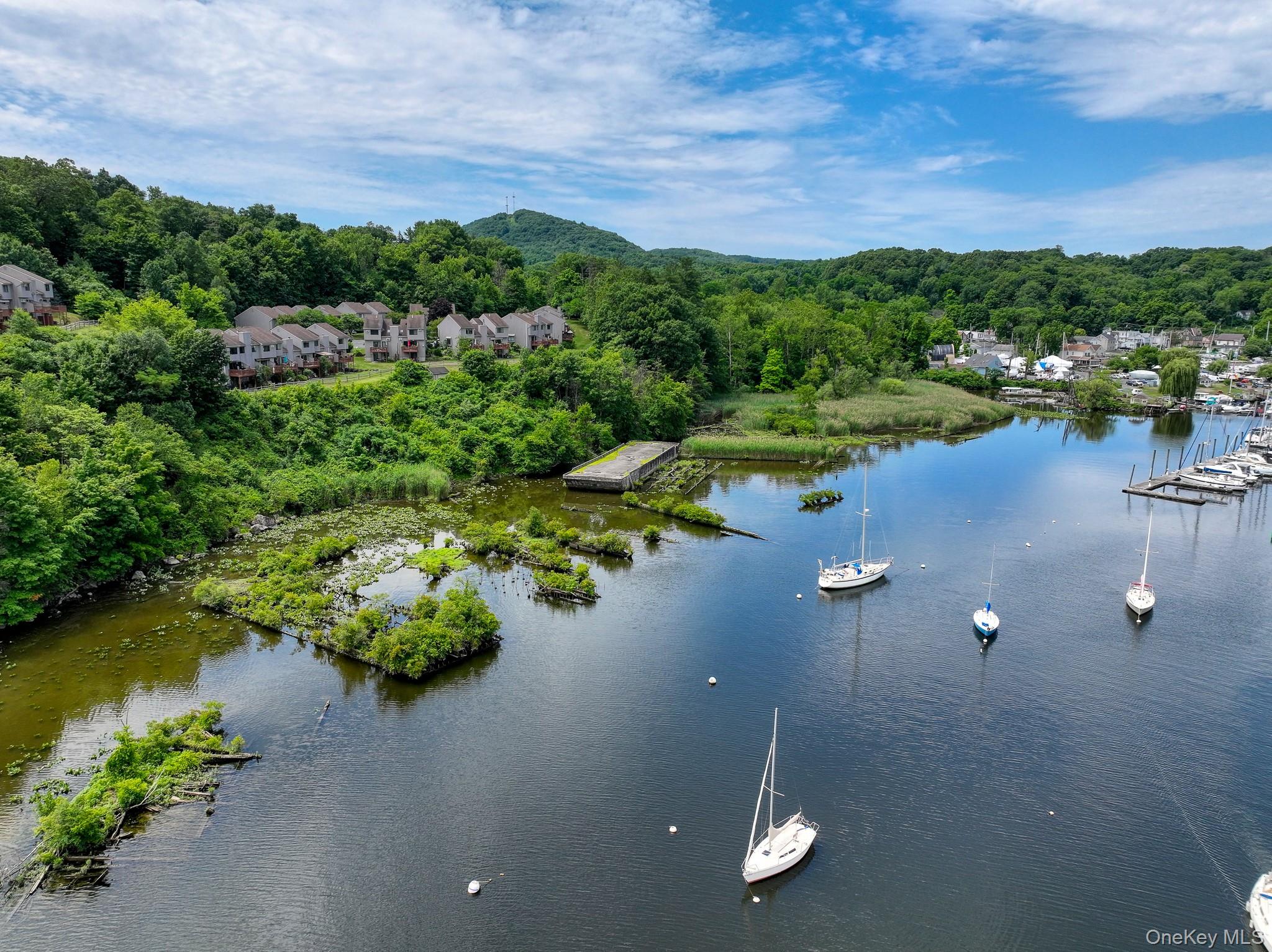 17 Rondout Harbor Property Photo 30