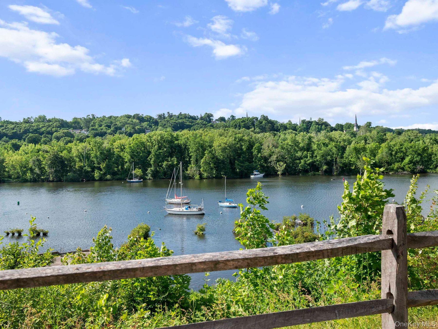 17 Rondout Harbor Property Photo 31