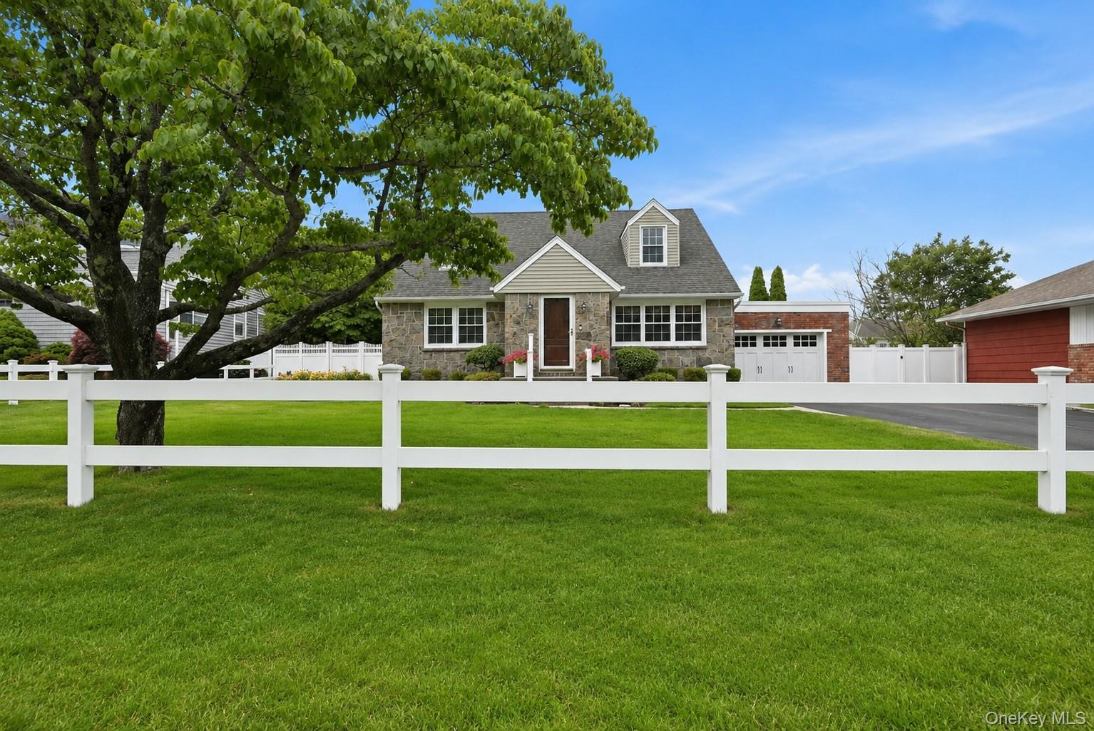 11 Cliftwood Drive Property Photo 1