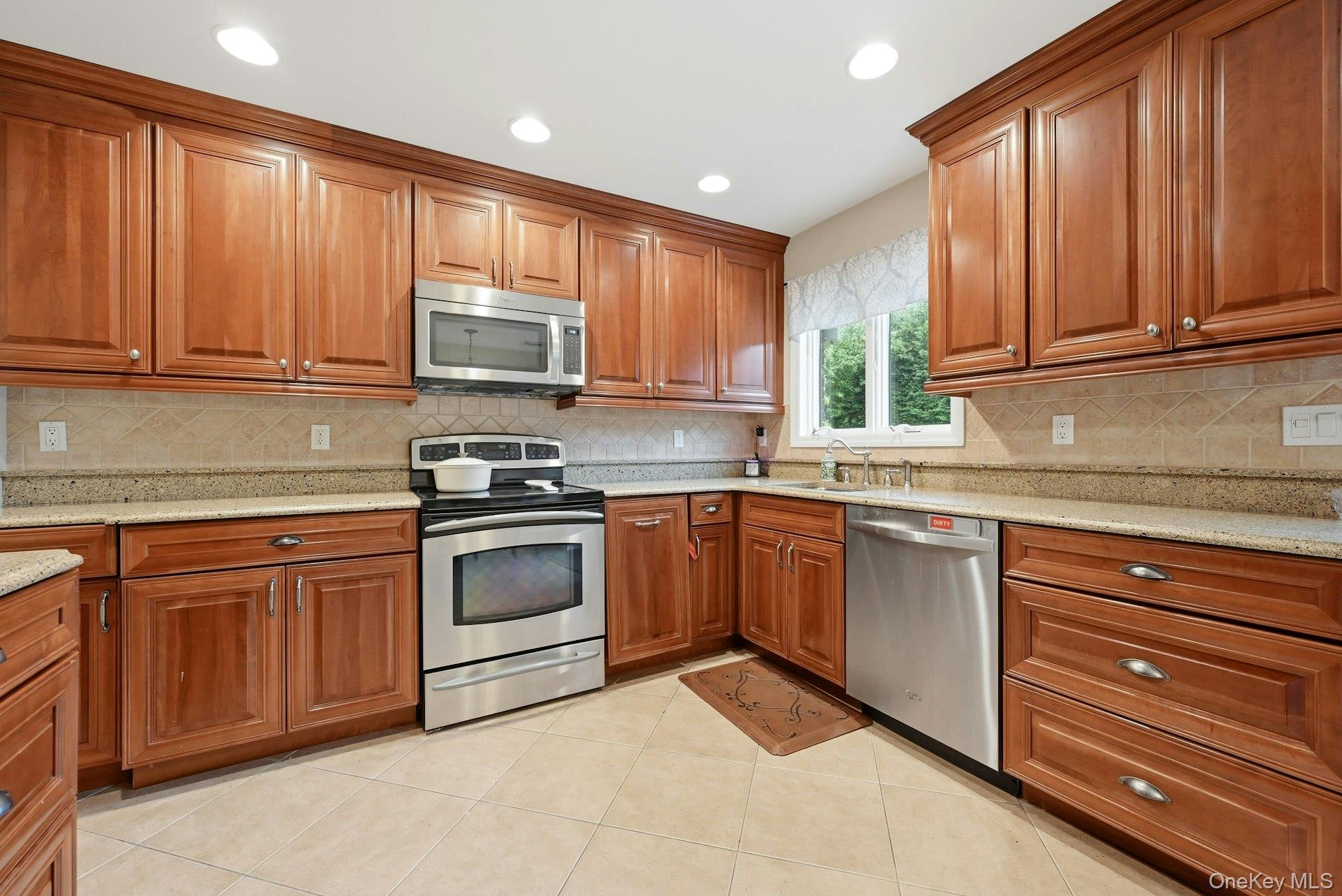 11 Cliftwood Drive Property Photo 9