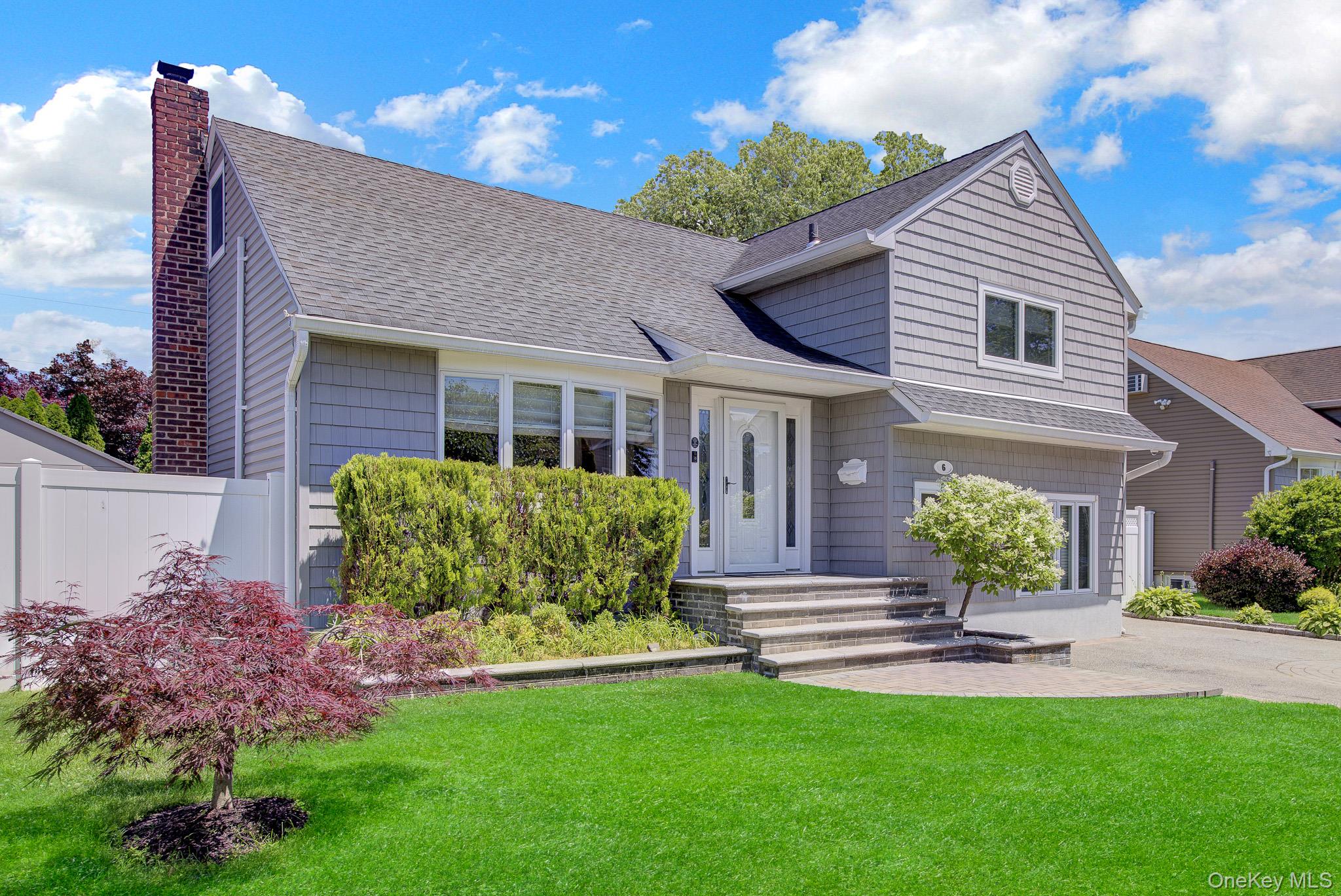 6 Oxford Avenue Property Photo 2