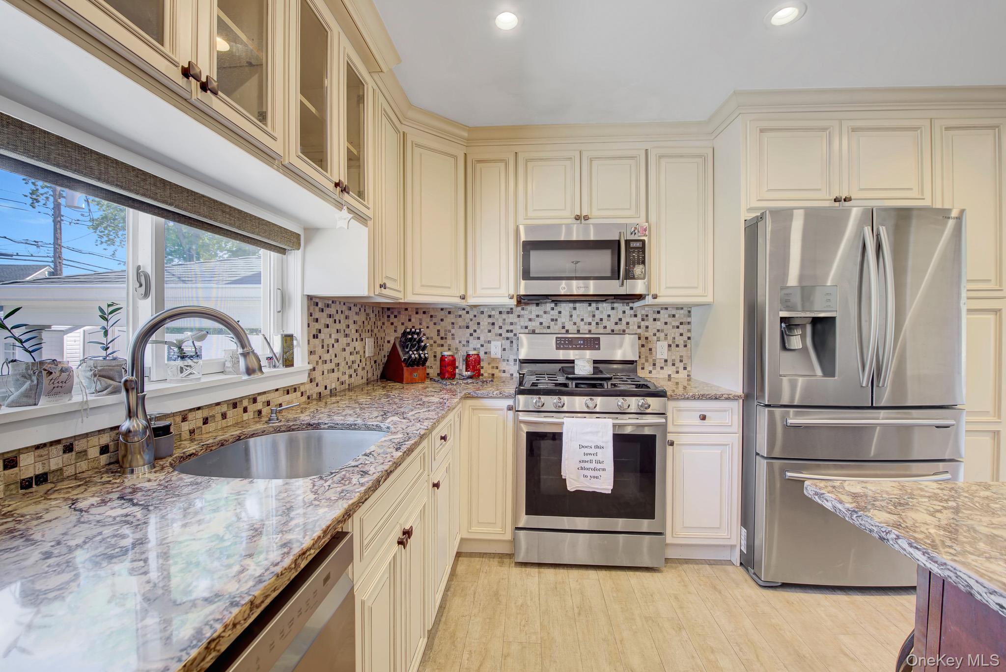 6 Oxford Avenue Property Photo 10