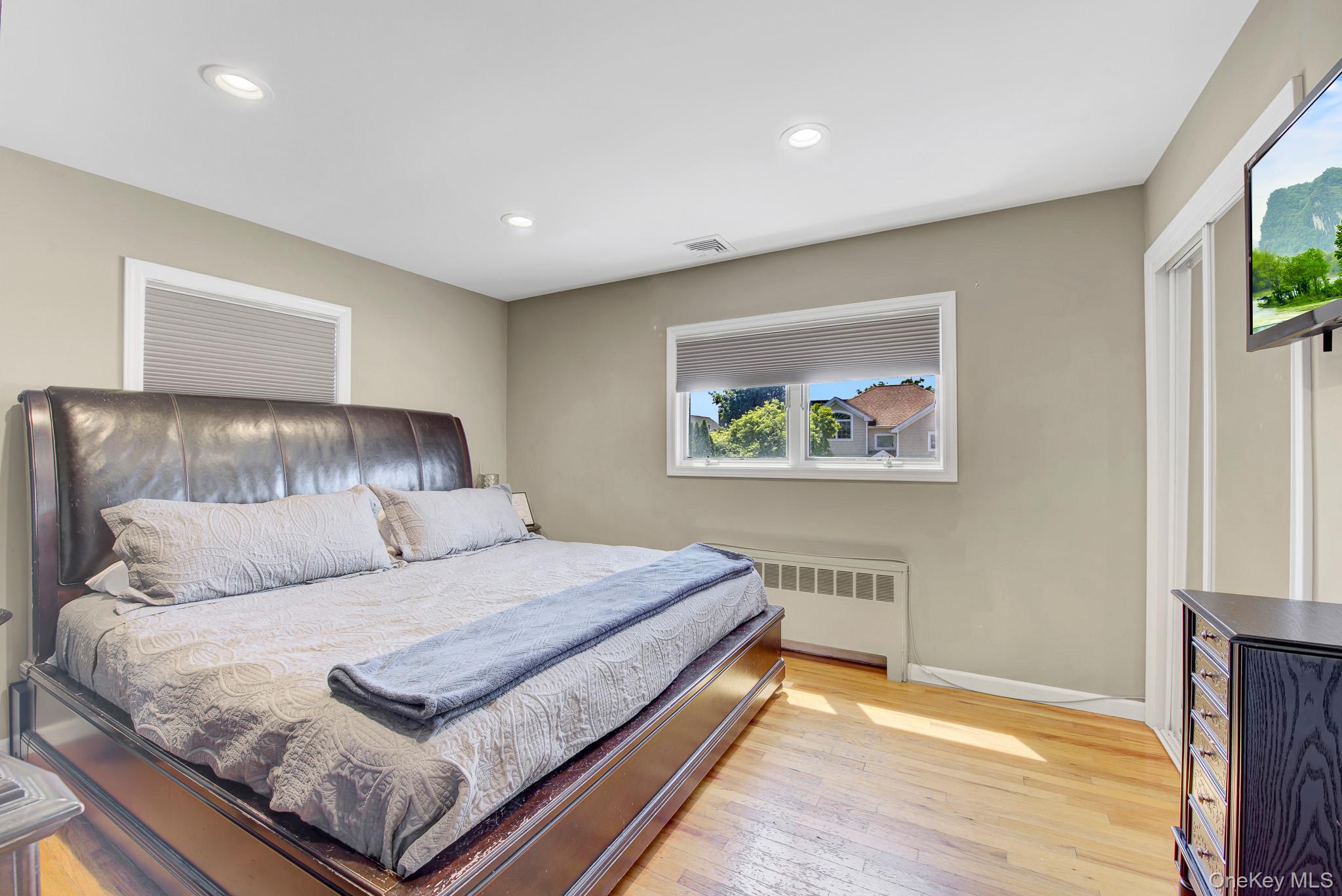 6 Oxford Avenue Property Photo 11