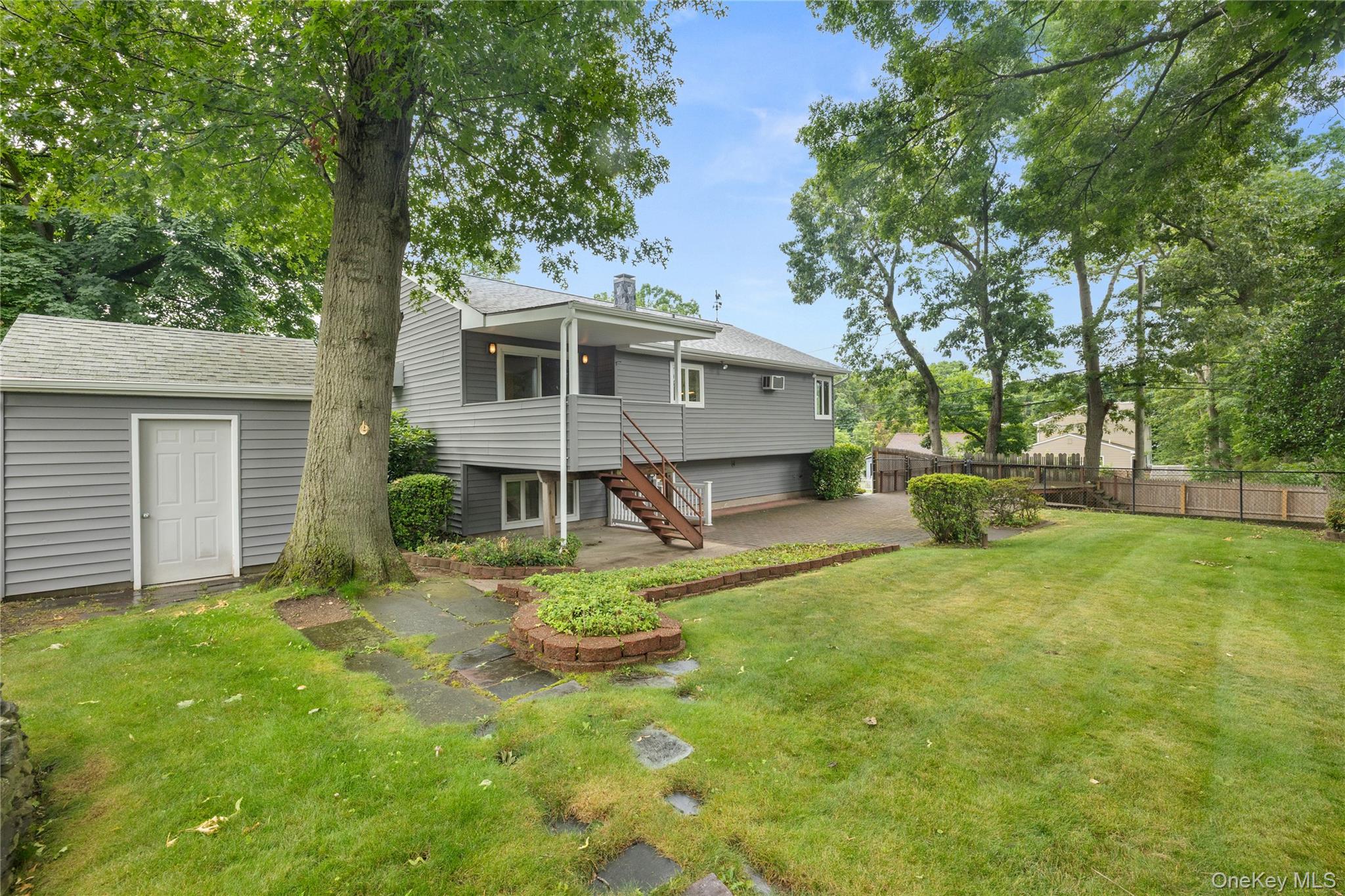 142 Mohican Avenue Property Photo 3