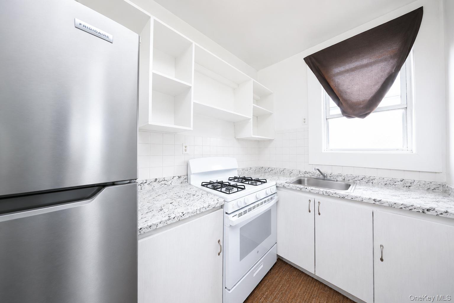 1430 70th Street Property Photo 13