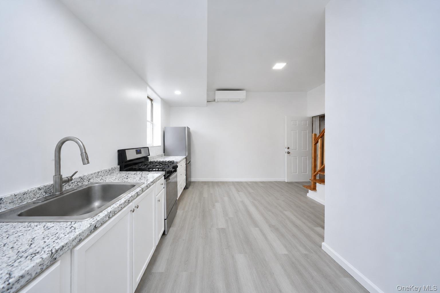1430 70th Street Property Photo 17