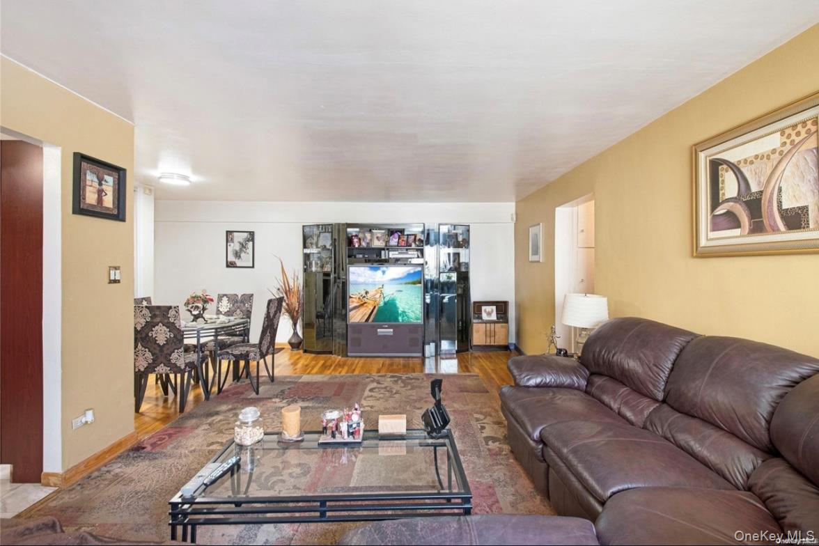 1275 E 51st Street 3b Property Photo 2