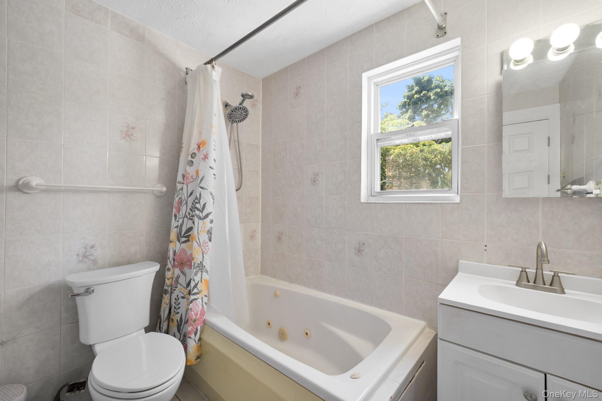 23220 Mentone Avenue Property Photo 10
