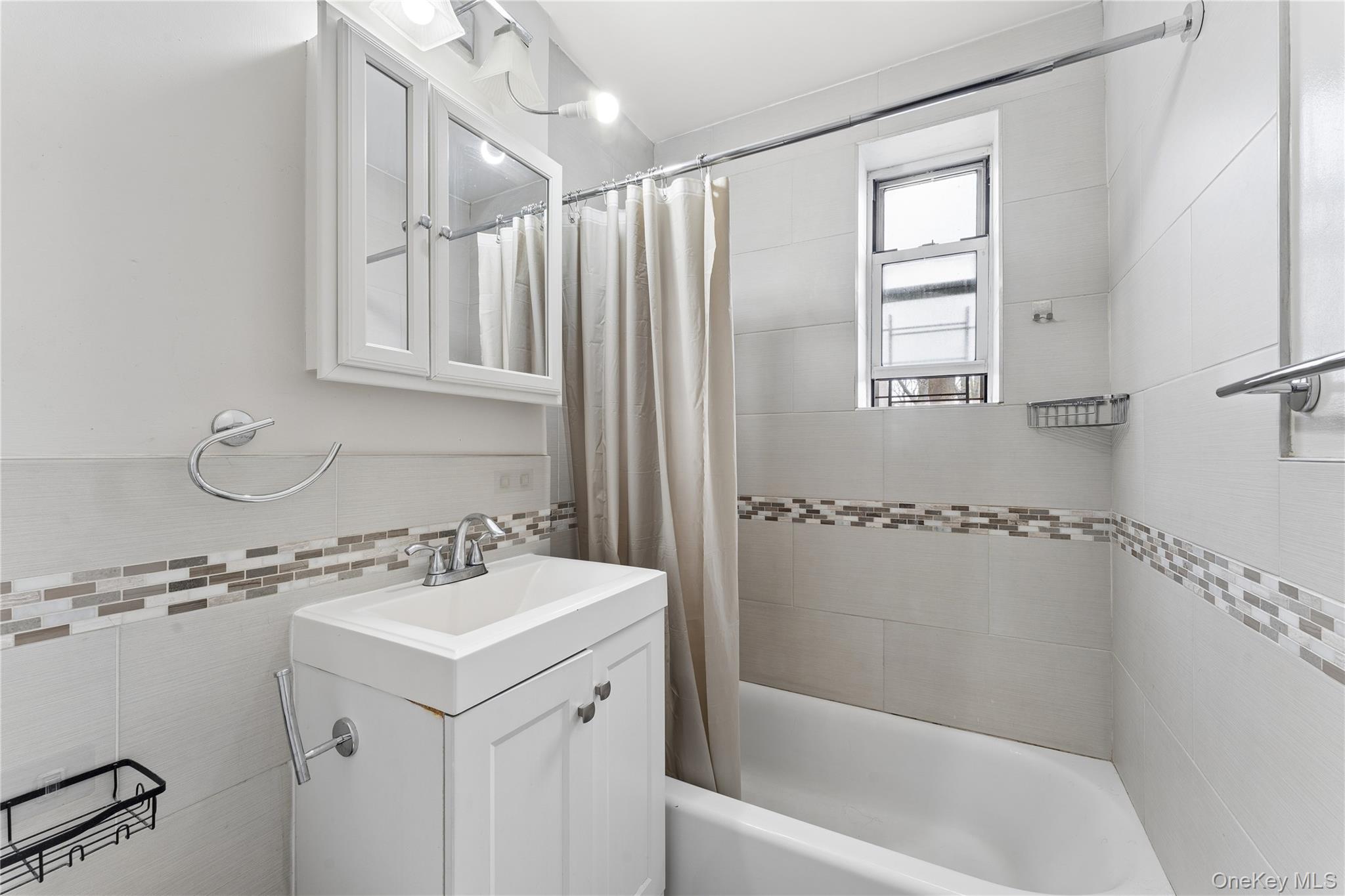 55-01 31st Avenue 1d Property Photo 4