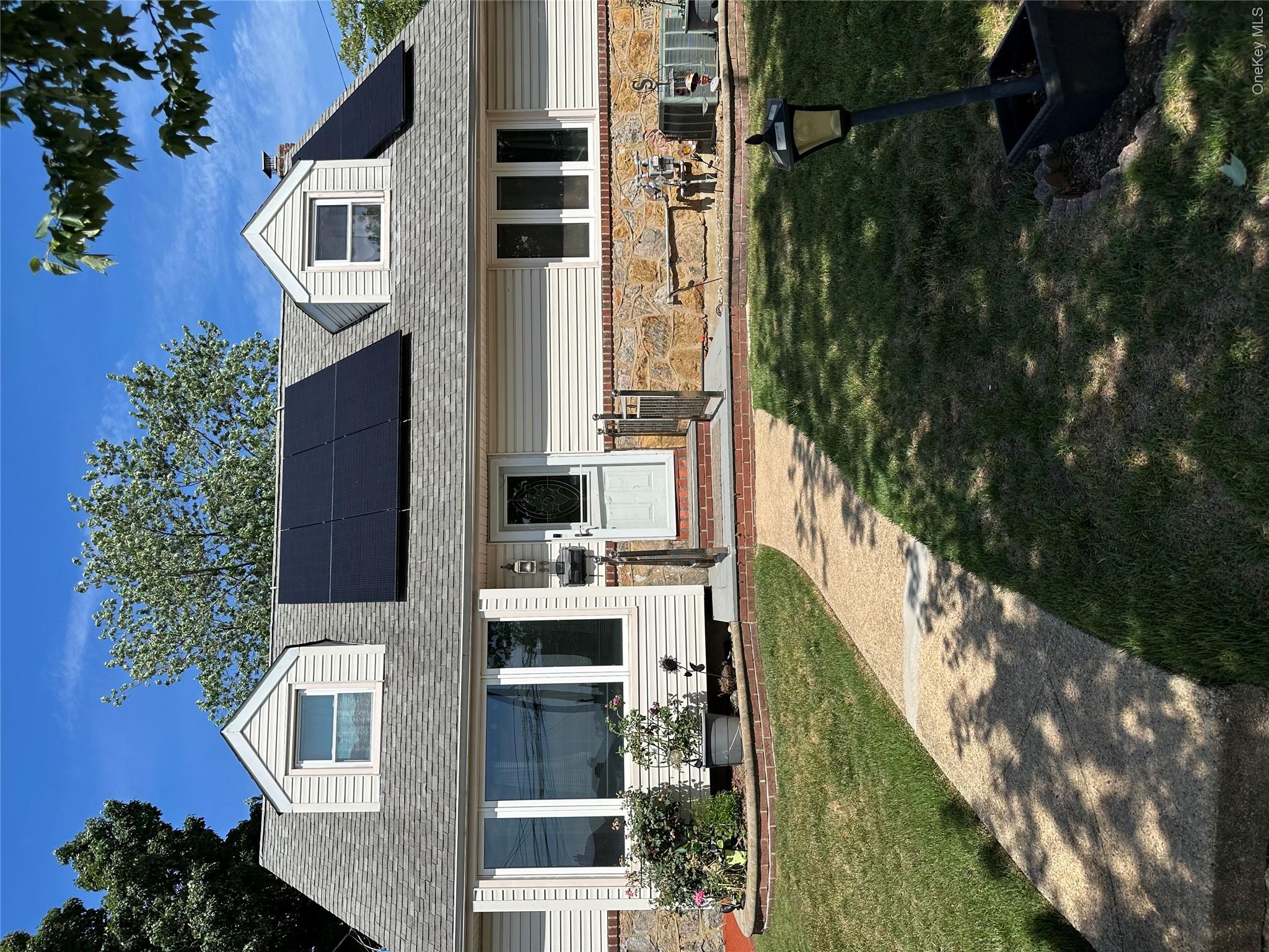 90 Clearstream Avenue Property Photo 1