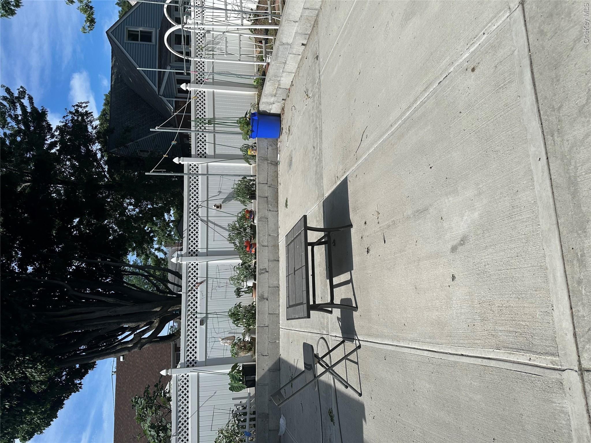 90 Clearstream Avenue Property Photo 11