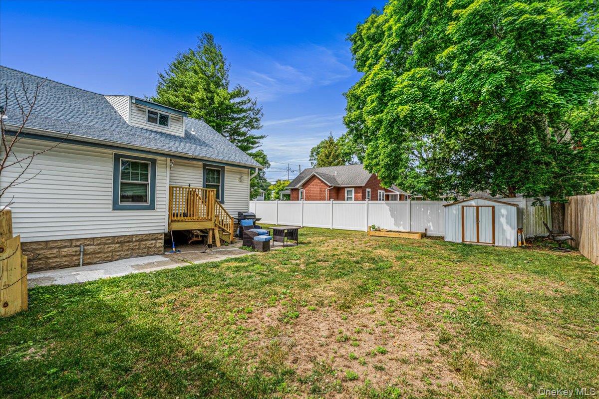 41 Moffitt Boulevard Property Photo 3