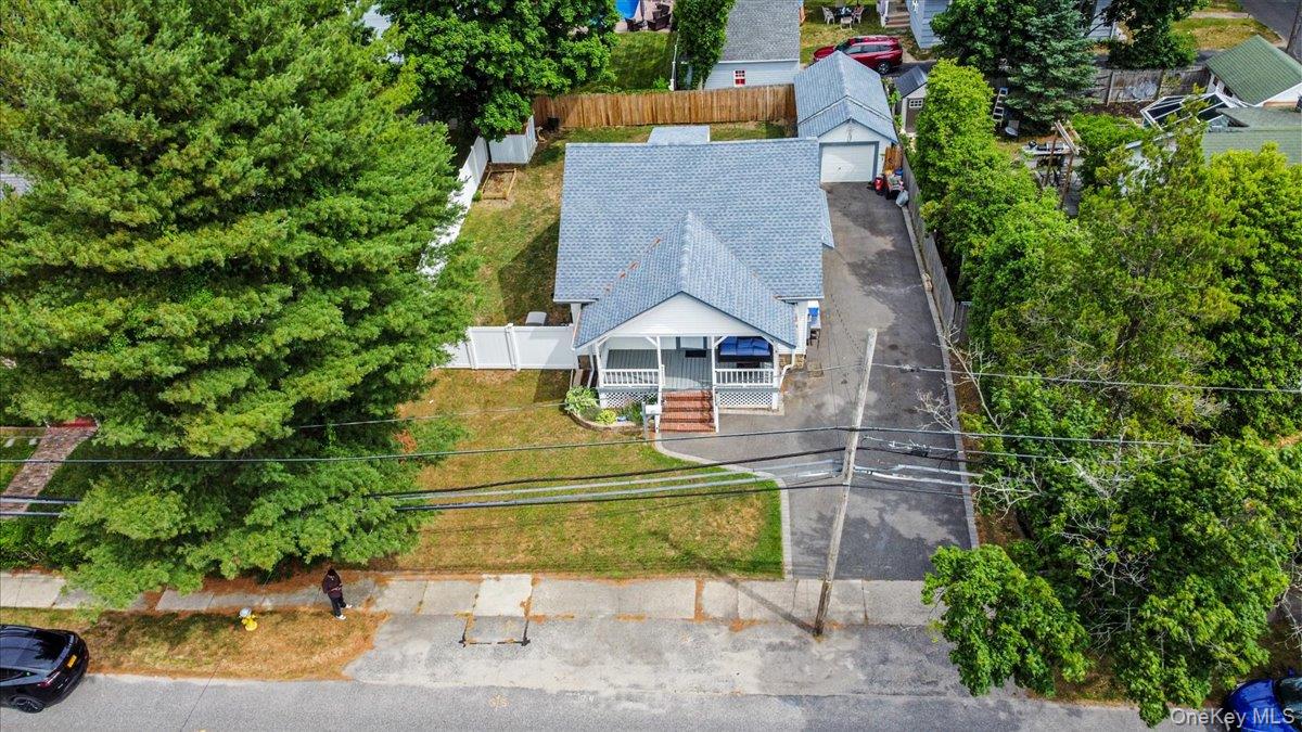 41 Moffitt Boulevard Property Photo 5
