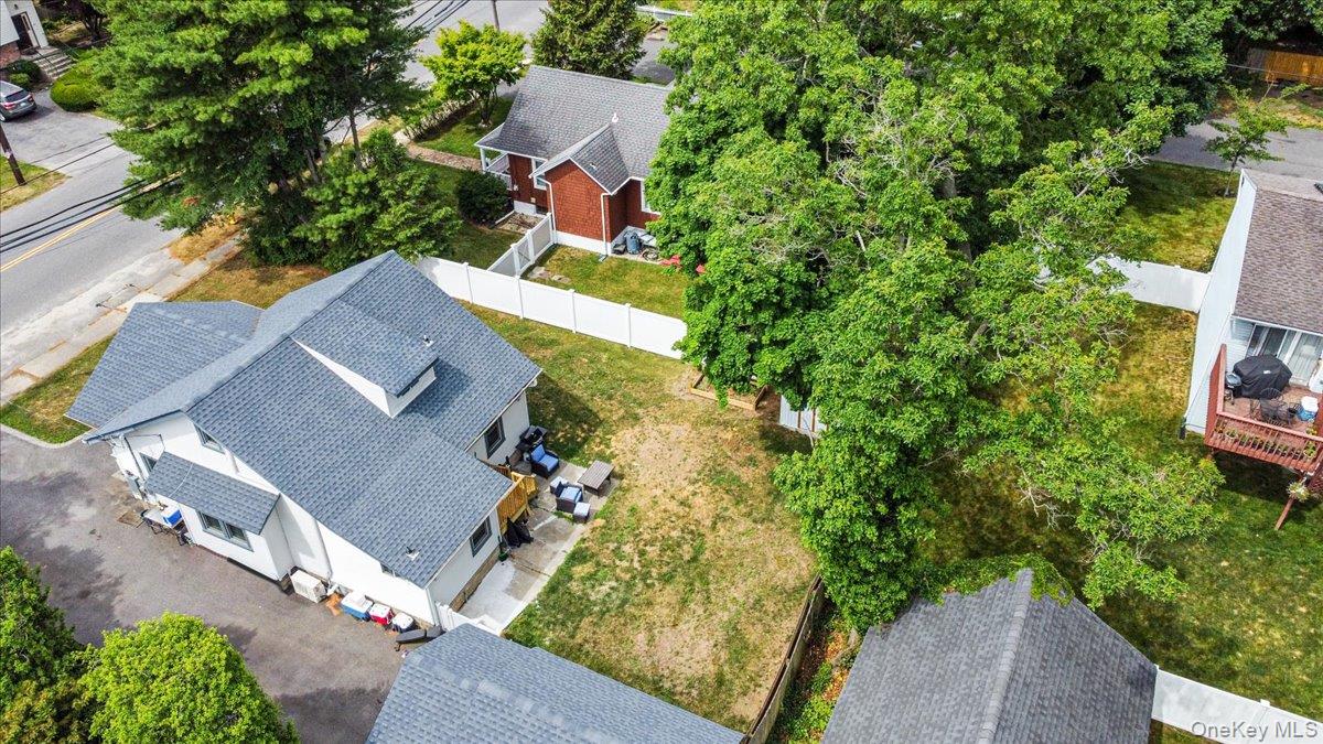 41 Moffitt Boulevard Property Photo 6