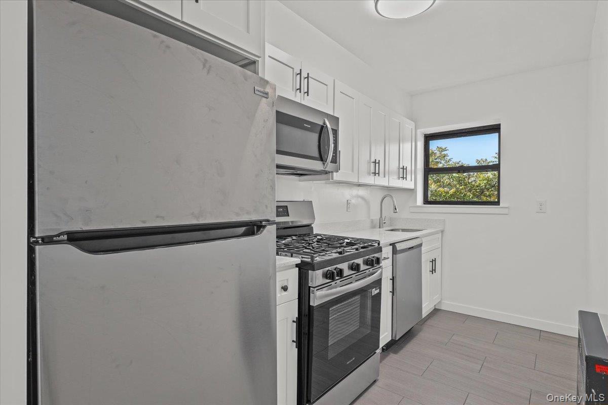 671 Bronx River Road 6c Property Photo 12