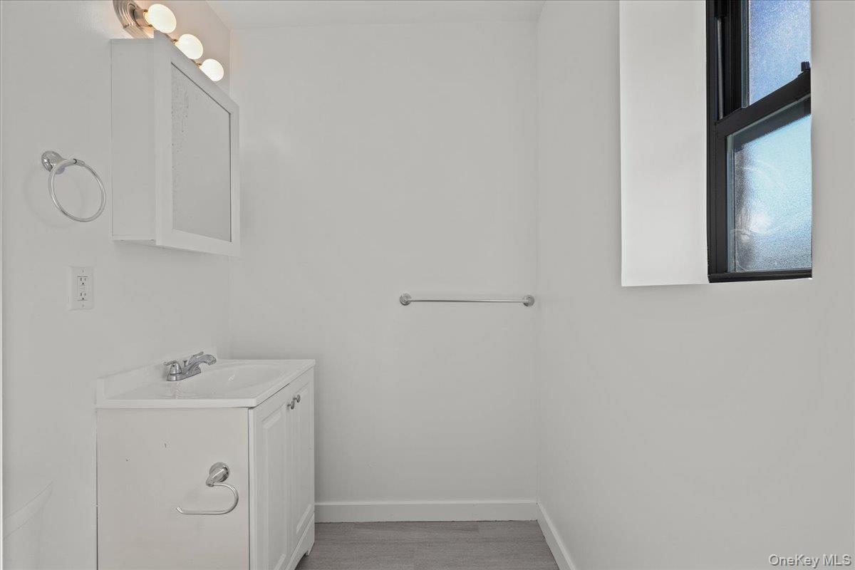 671 Bronx River Road 6c Property Photo 18