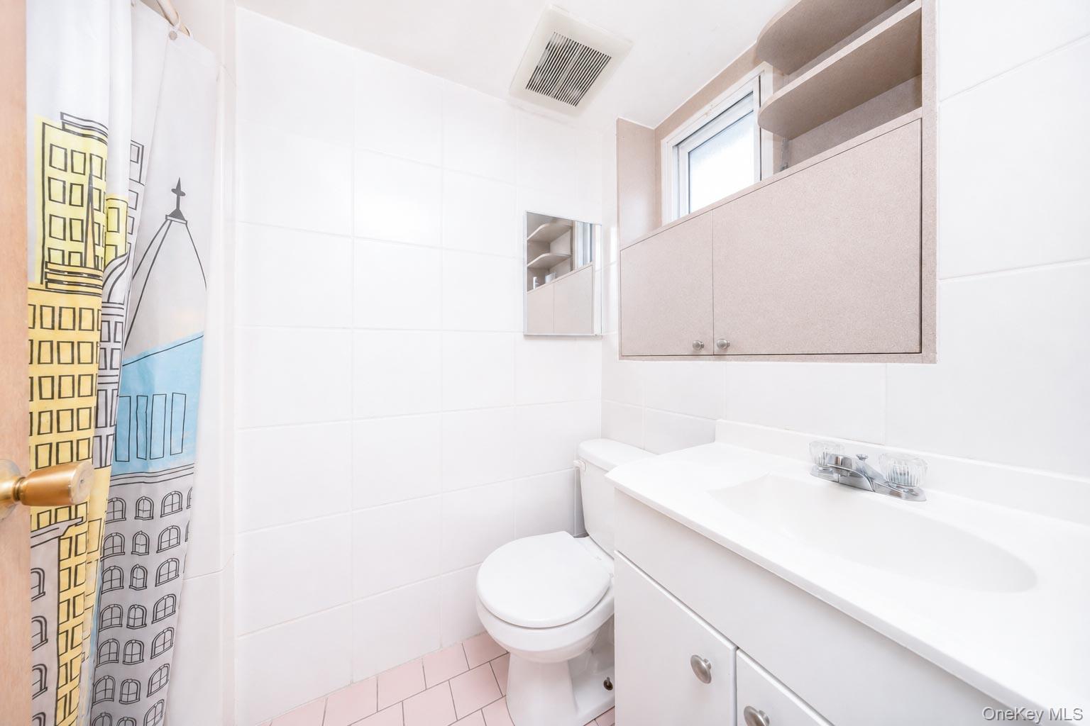 1428 70th Street Property Photo 7