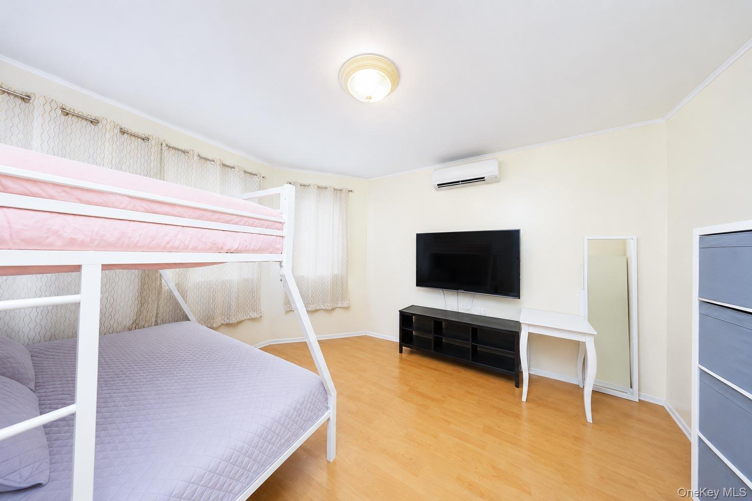 1428 70th Street Property Photo 15