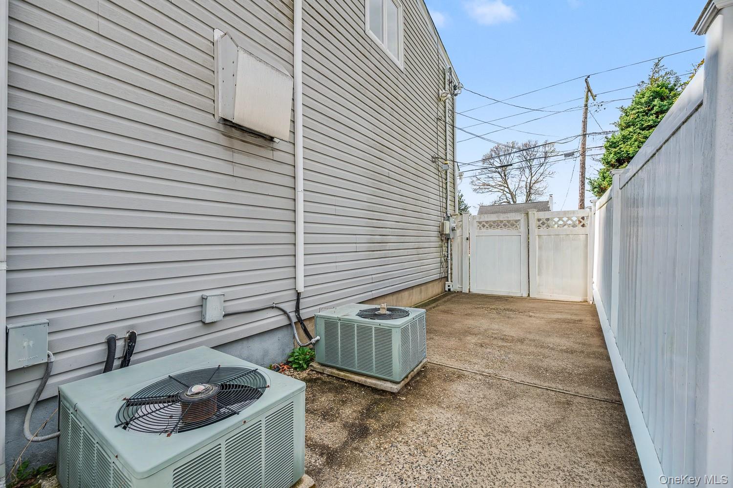 408 N Broome Avenue Property Photo 8