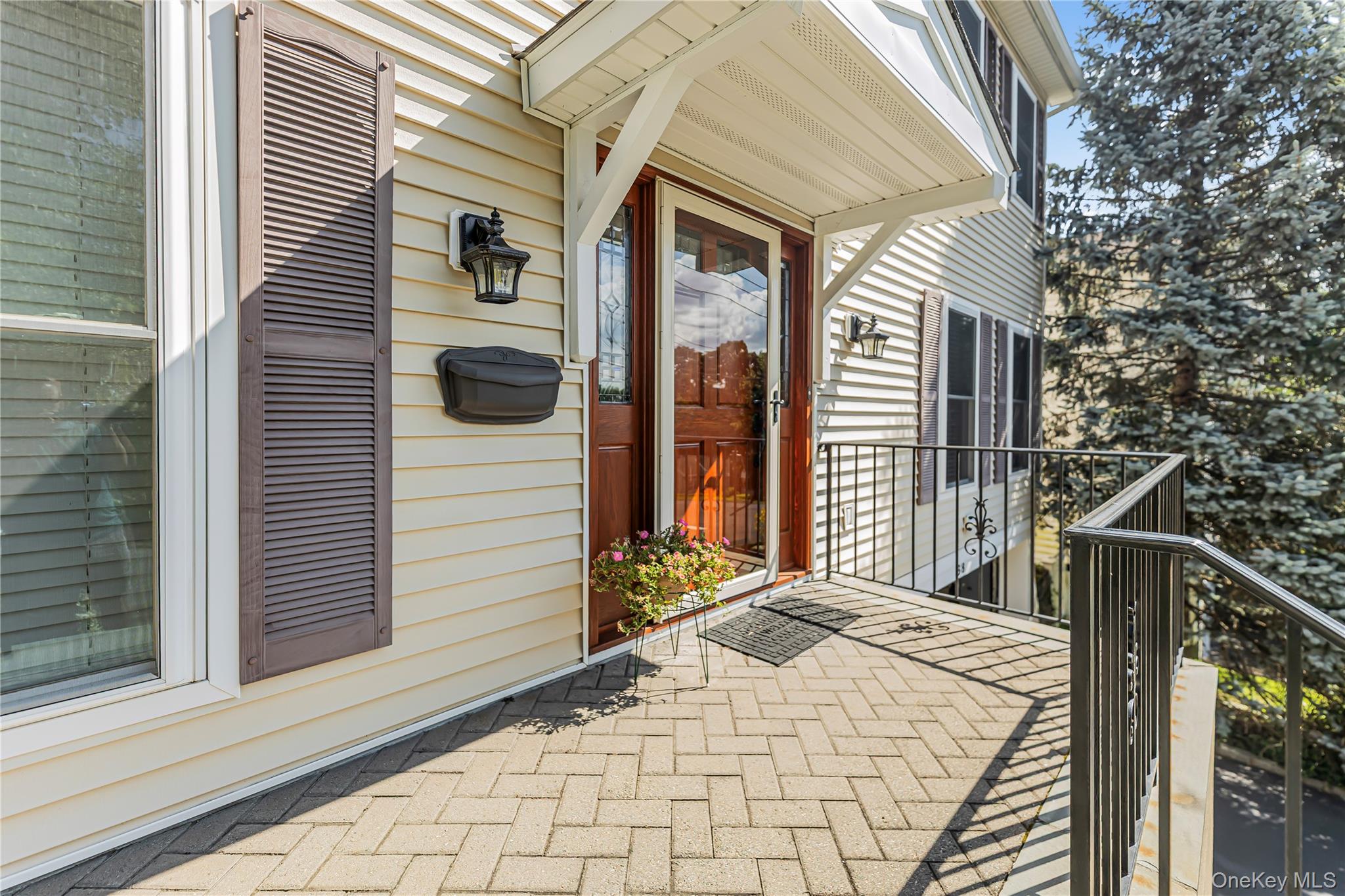 68 Bolton Avenue Property Photo 2