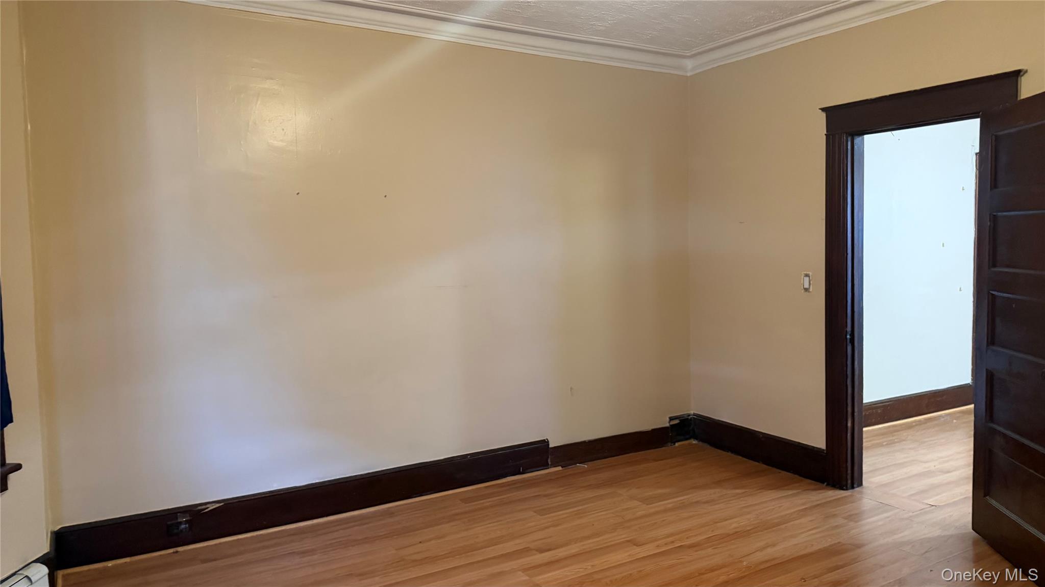 417 Baker Street A Property Photo 9