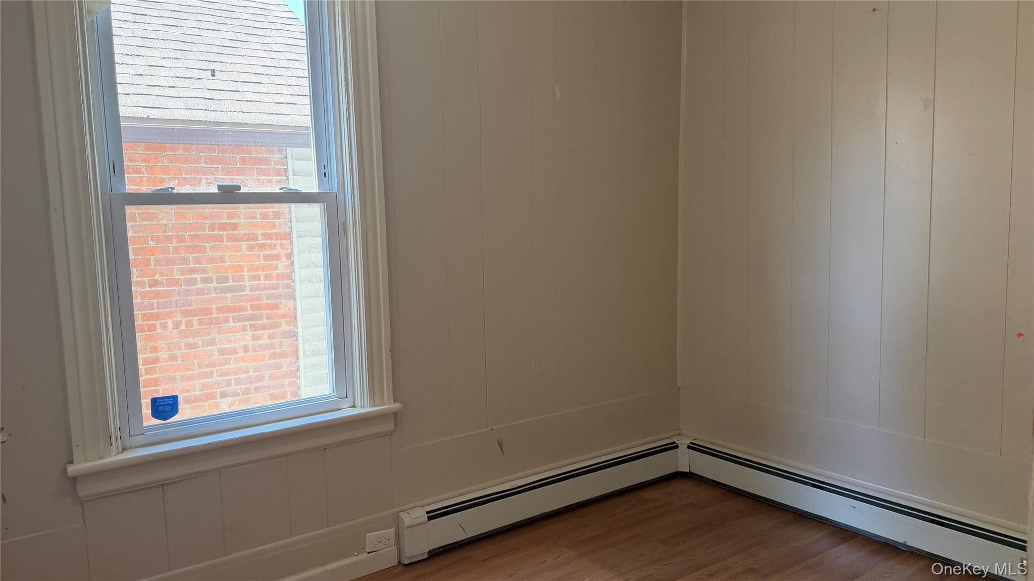 417 Baker Street B Property Photo 3