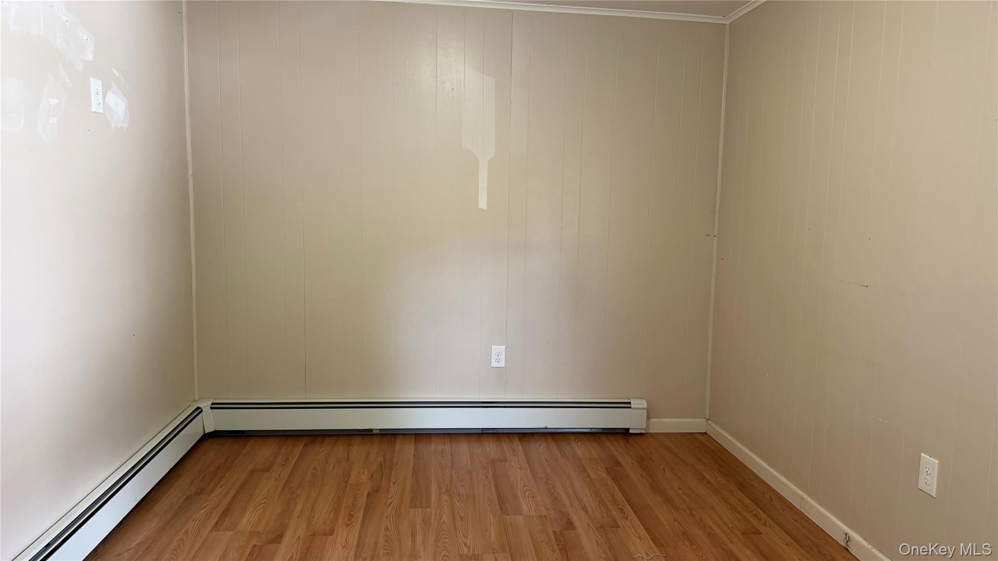417 Baker Street B Property Photo 4