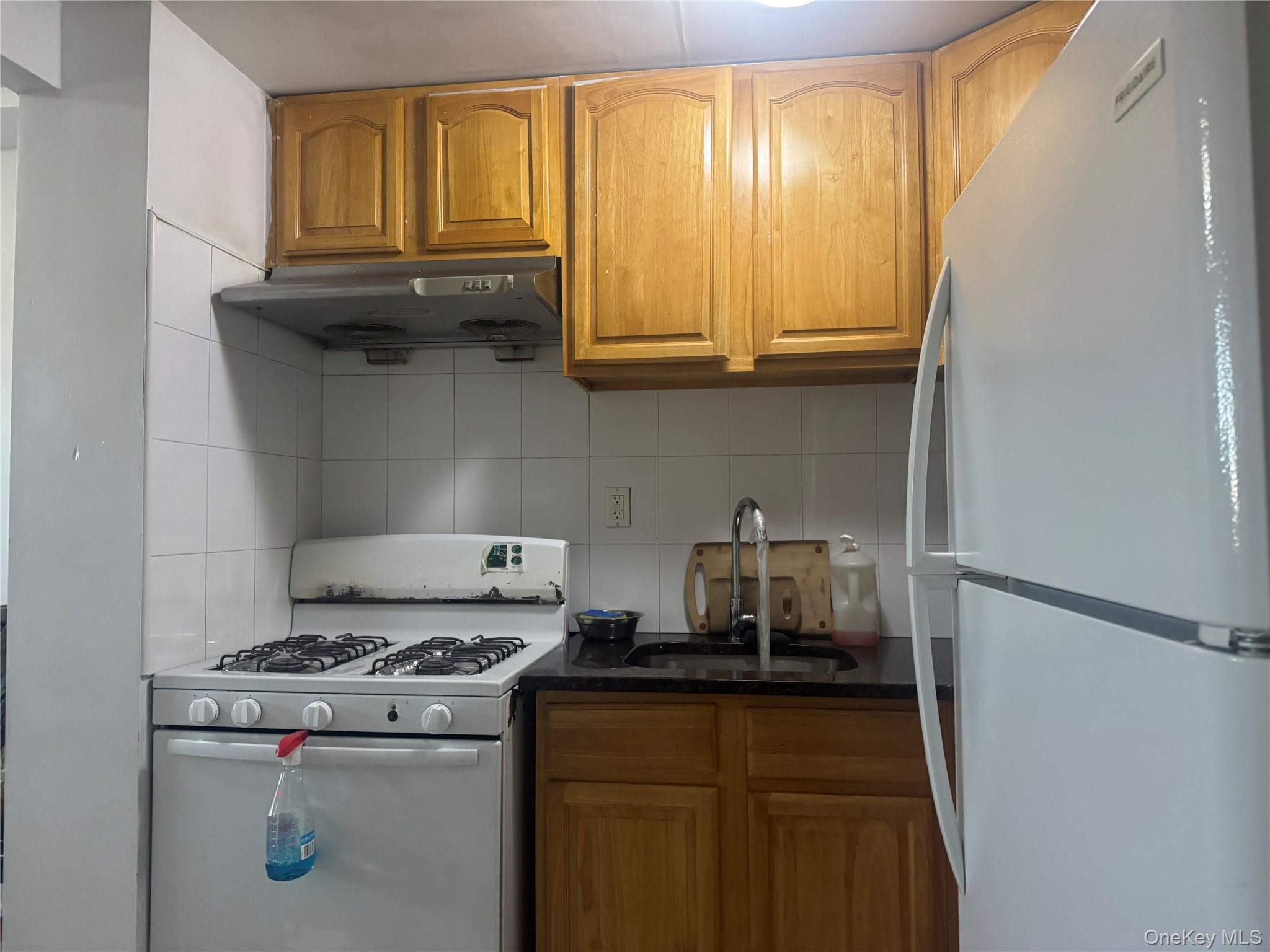 94-66 45th Avenue Property Photo 35