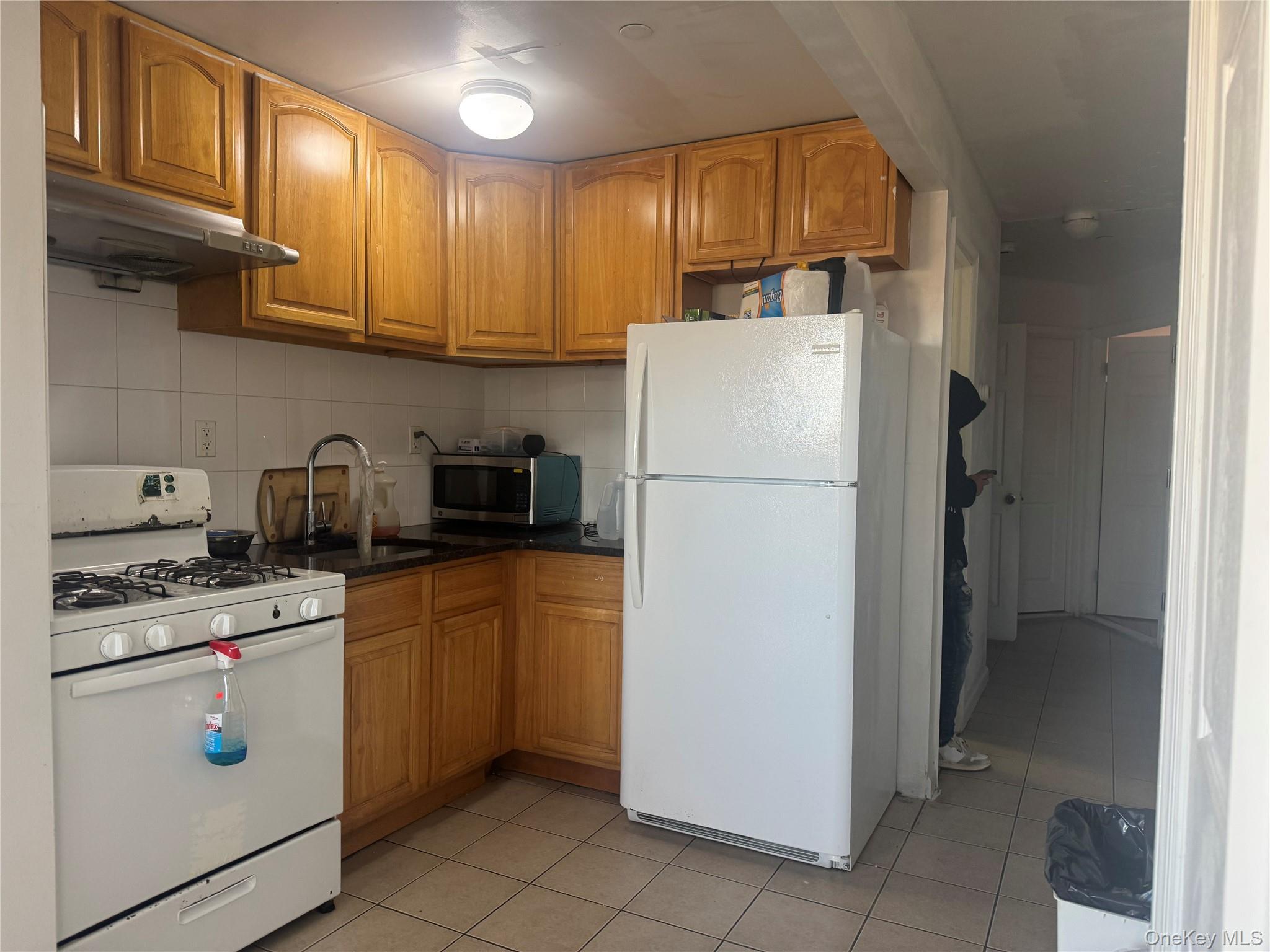 94-66 45th Avenue Property Photo 36