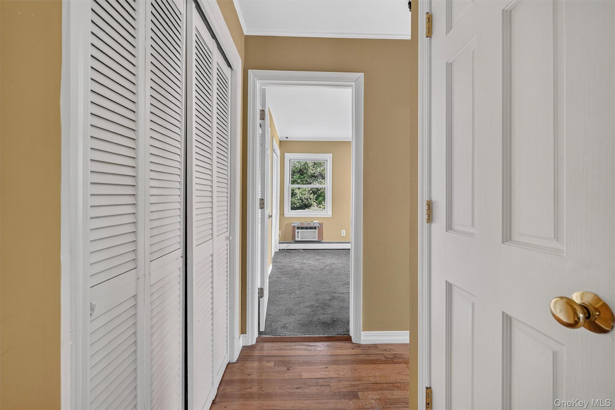380 N Broadway D14 Property Photo 12