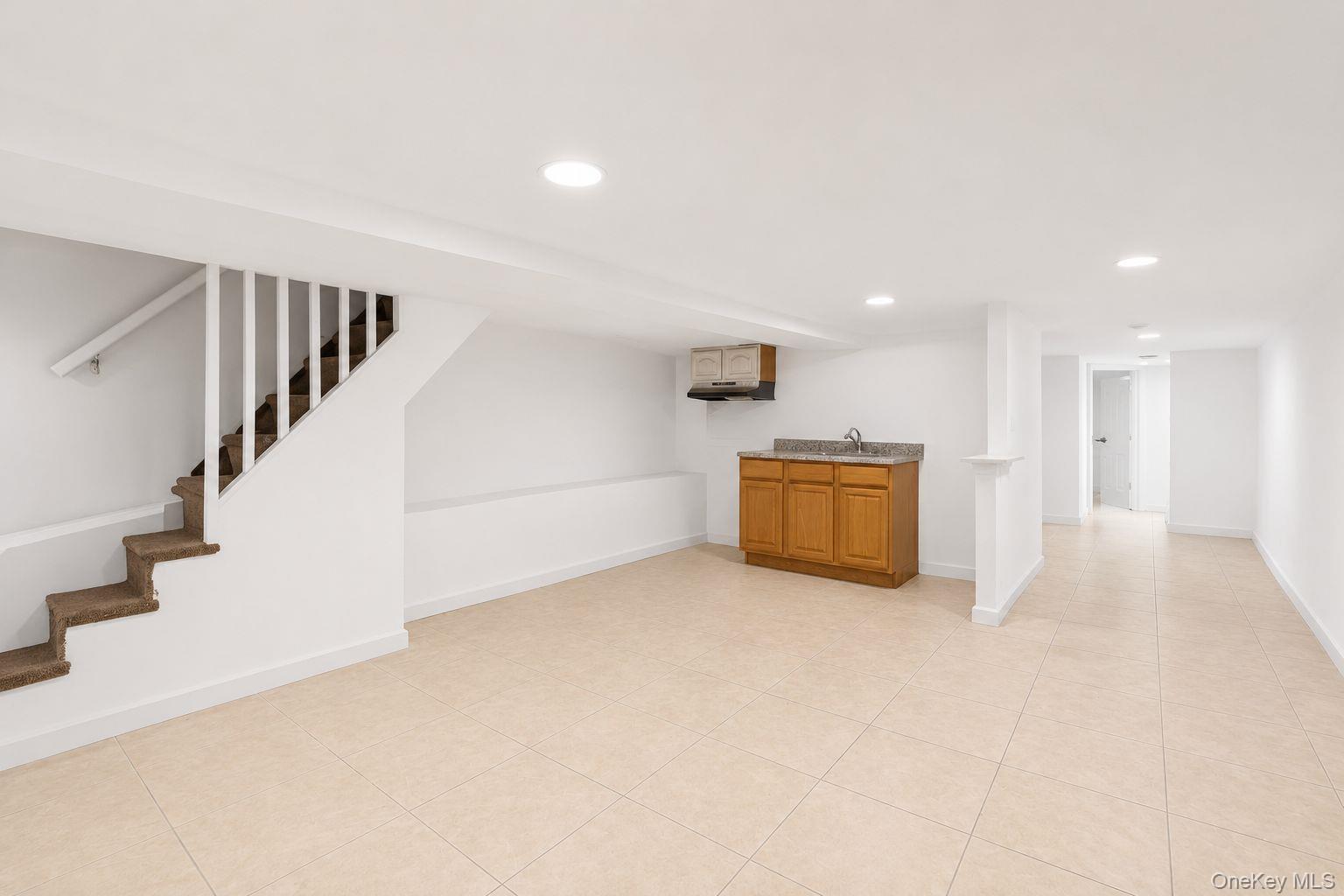 708 Snediker Avenue Property Photo 27